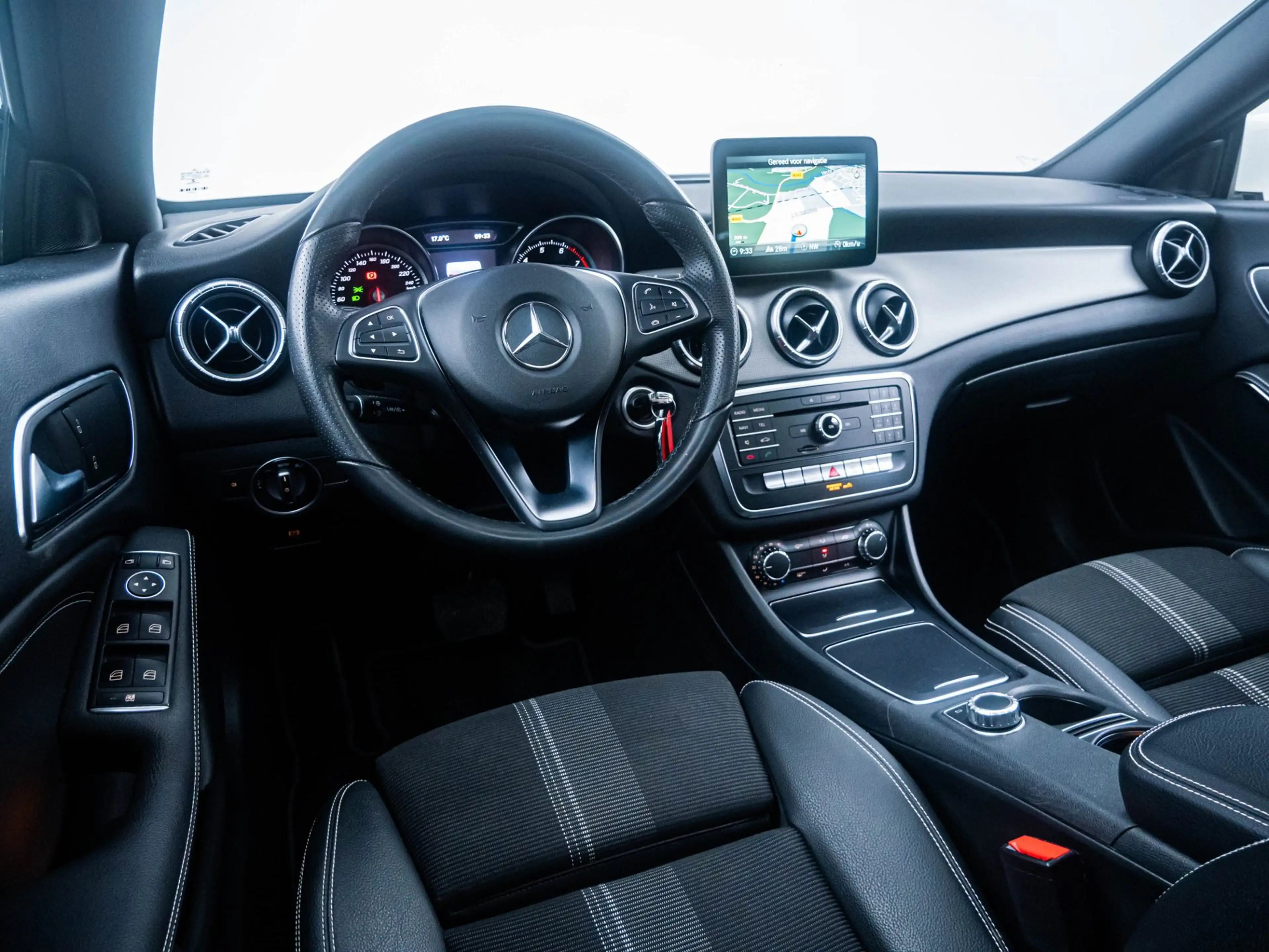 Mercedes-Benz CLA 180 Shooting Brake 'Automaat' PDC! — photo 15