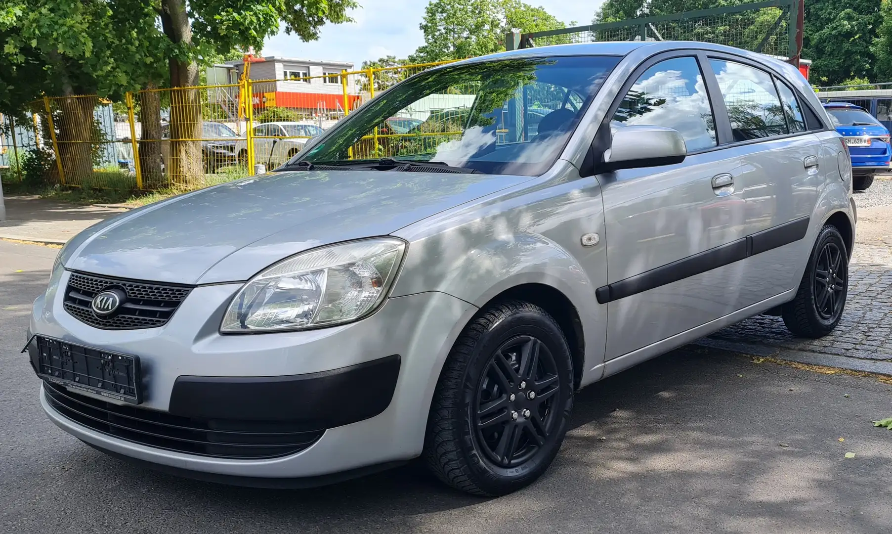 Kia Rio 1.6 EX Top Klimatisierung. Sitzheizung Argent - 1