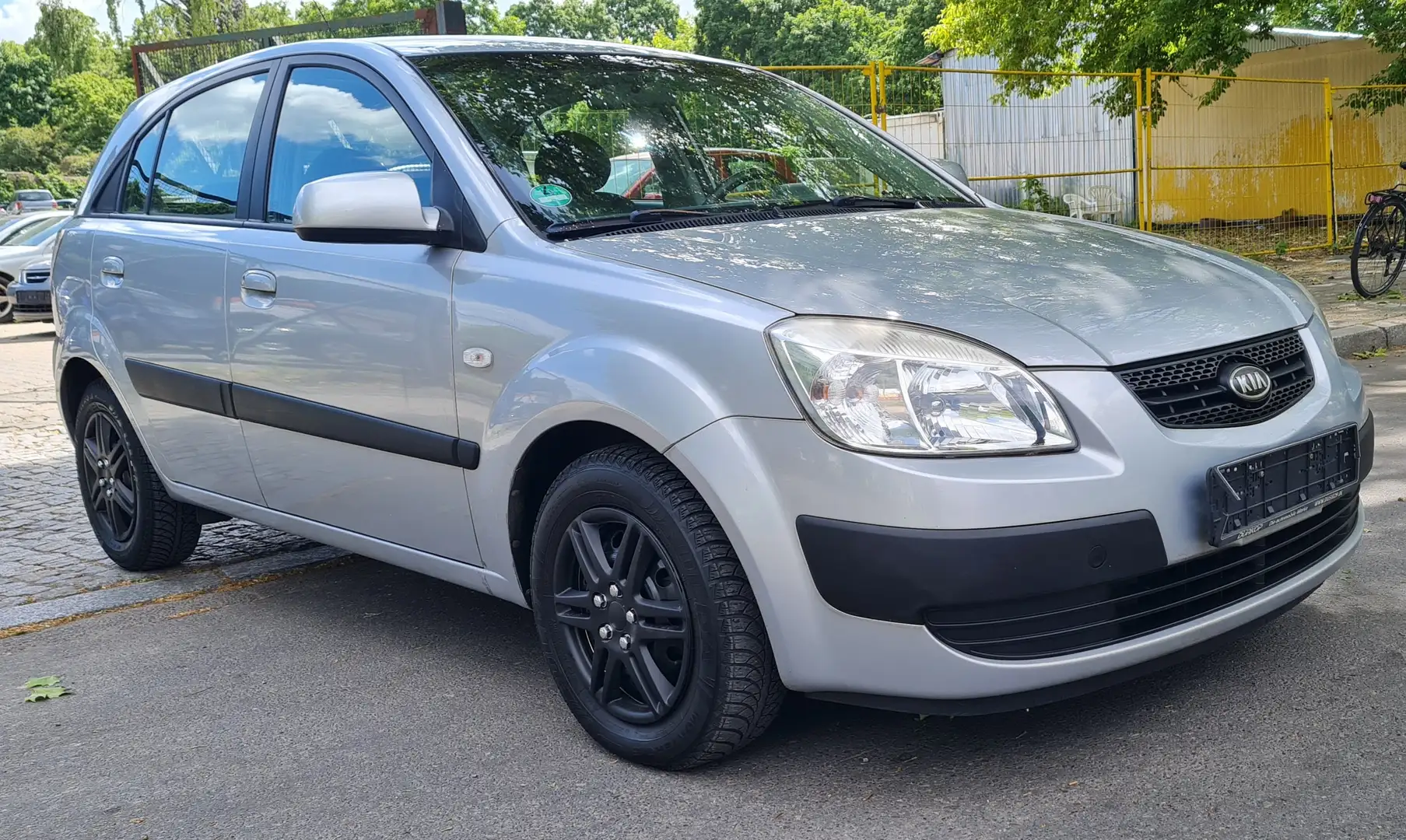 Kia Rio 1.6 EX Top Klimatisierung. Sitzheizung Argent - 2