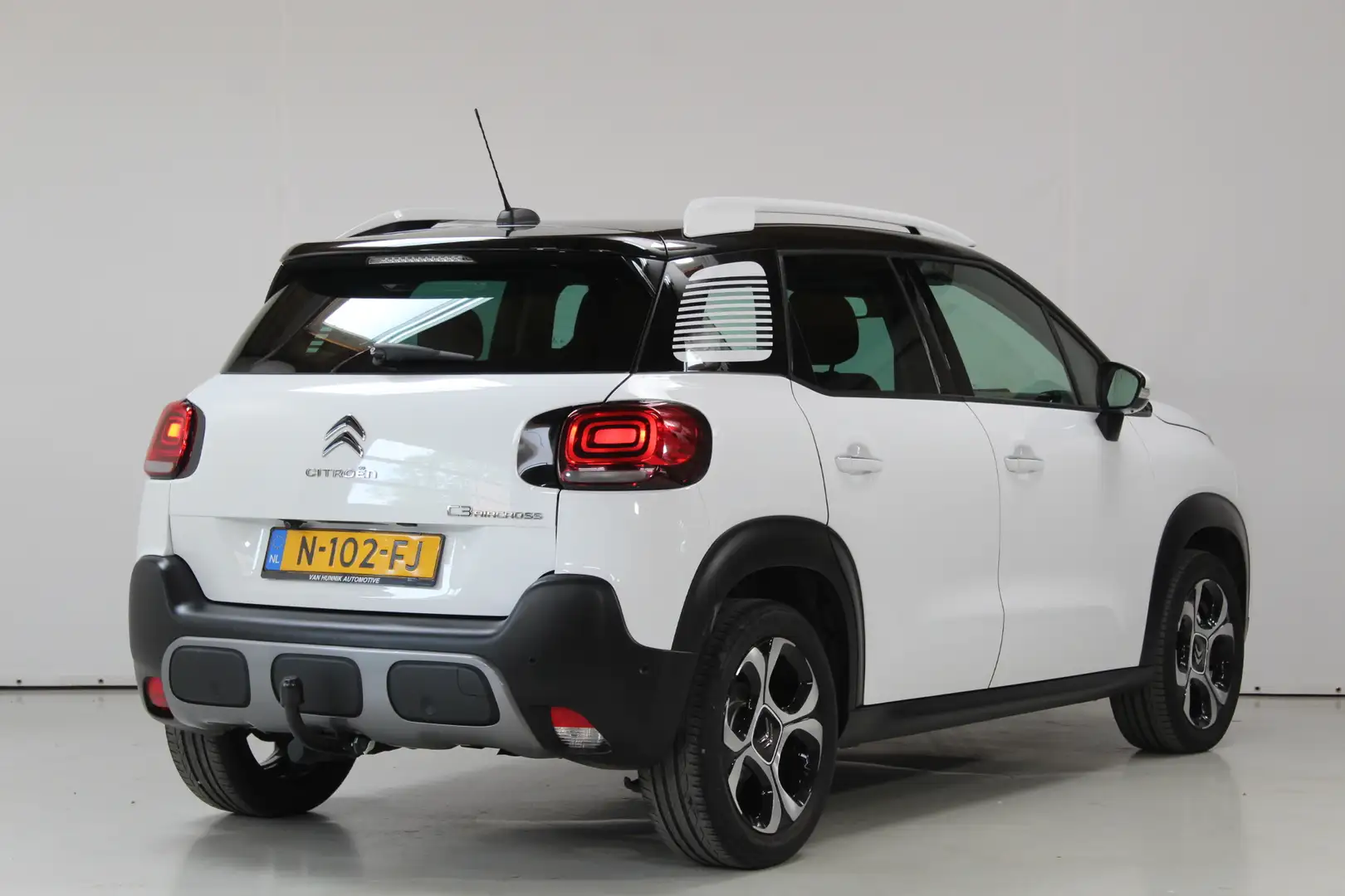 Citroen C3 Aircross 1.2 PT 110PK Shine | Automaat | Keyless | Trekhaak Wit - 2