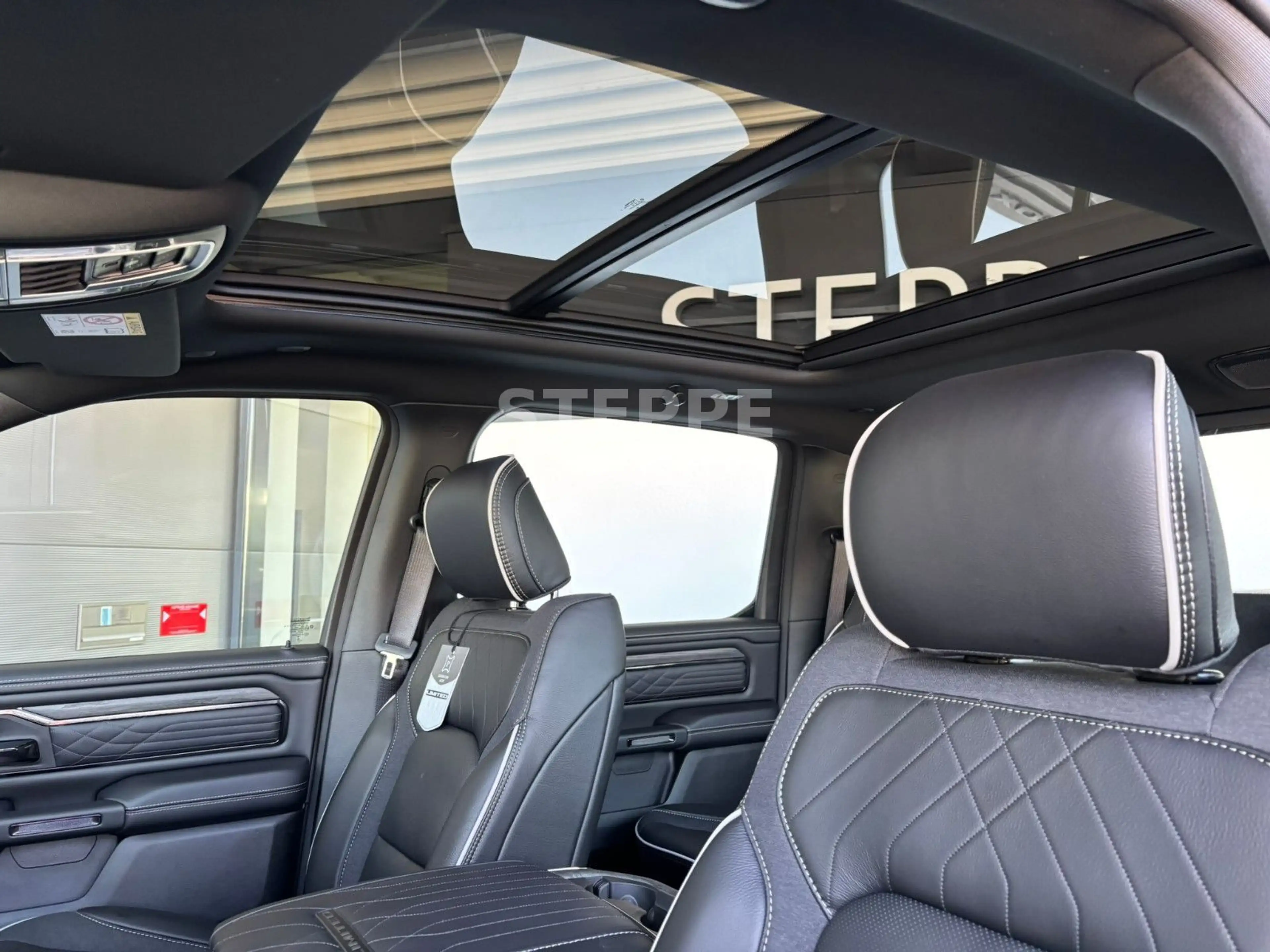 Dodge RAM 2026 RAM 1500 Limited Night 5,7LV8 MultiTailgate — photo 15