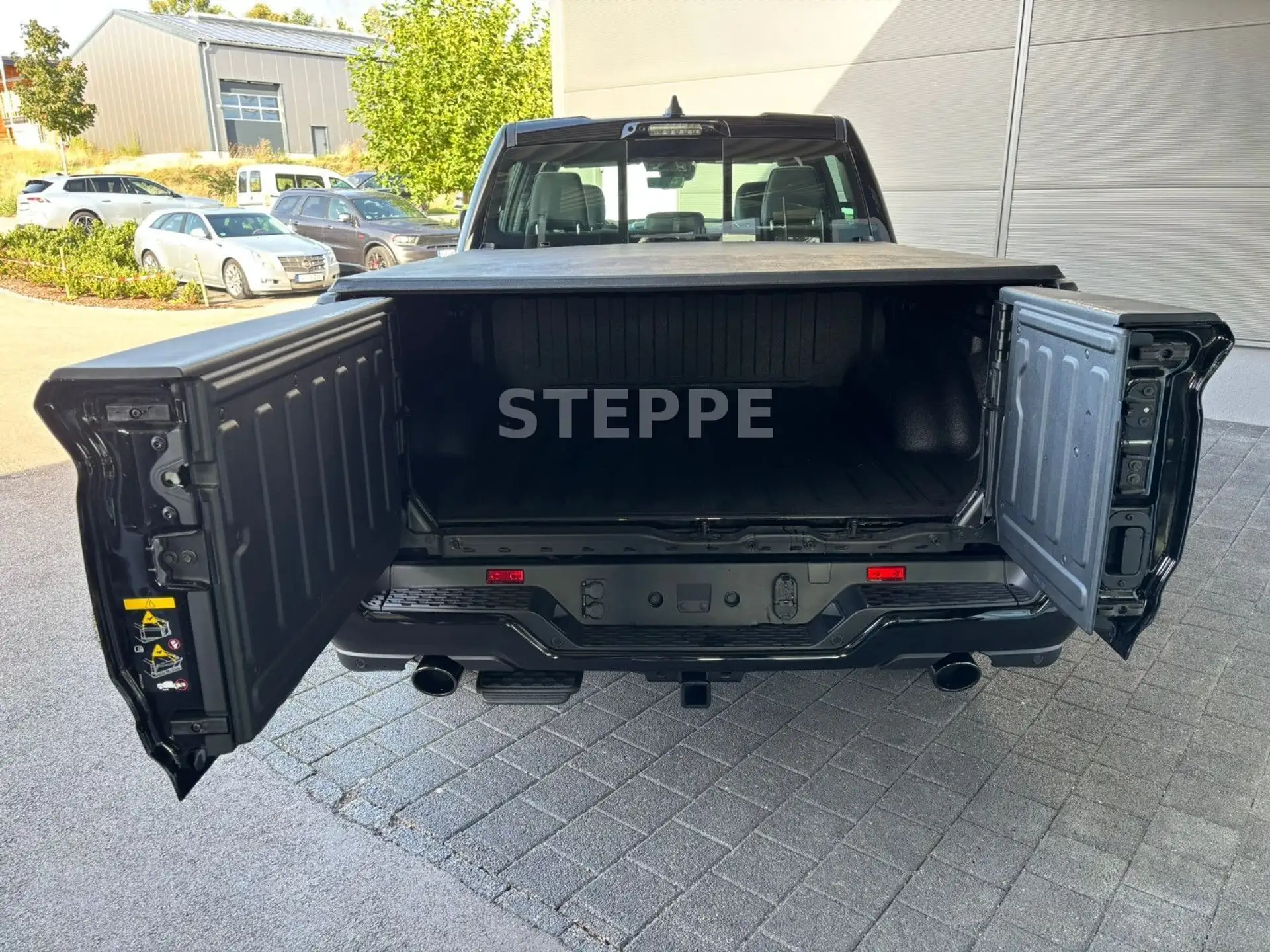 닷지 Dodge RAM 2026 검정 사진 6