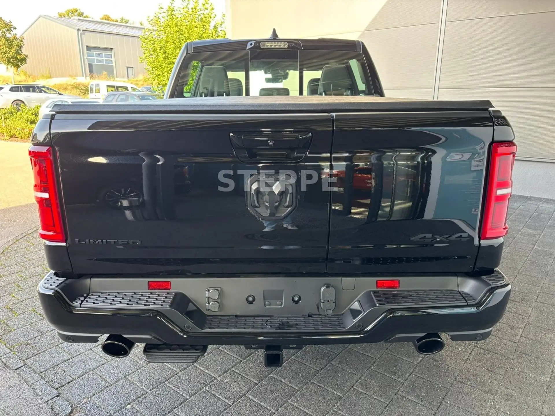 닷지 Dodge RAM 2026 검정 사진 4