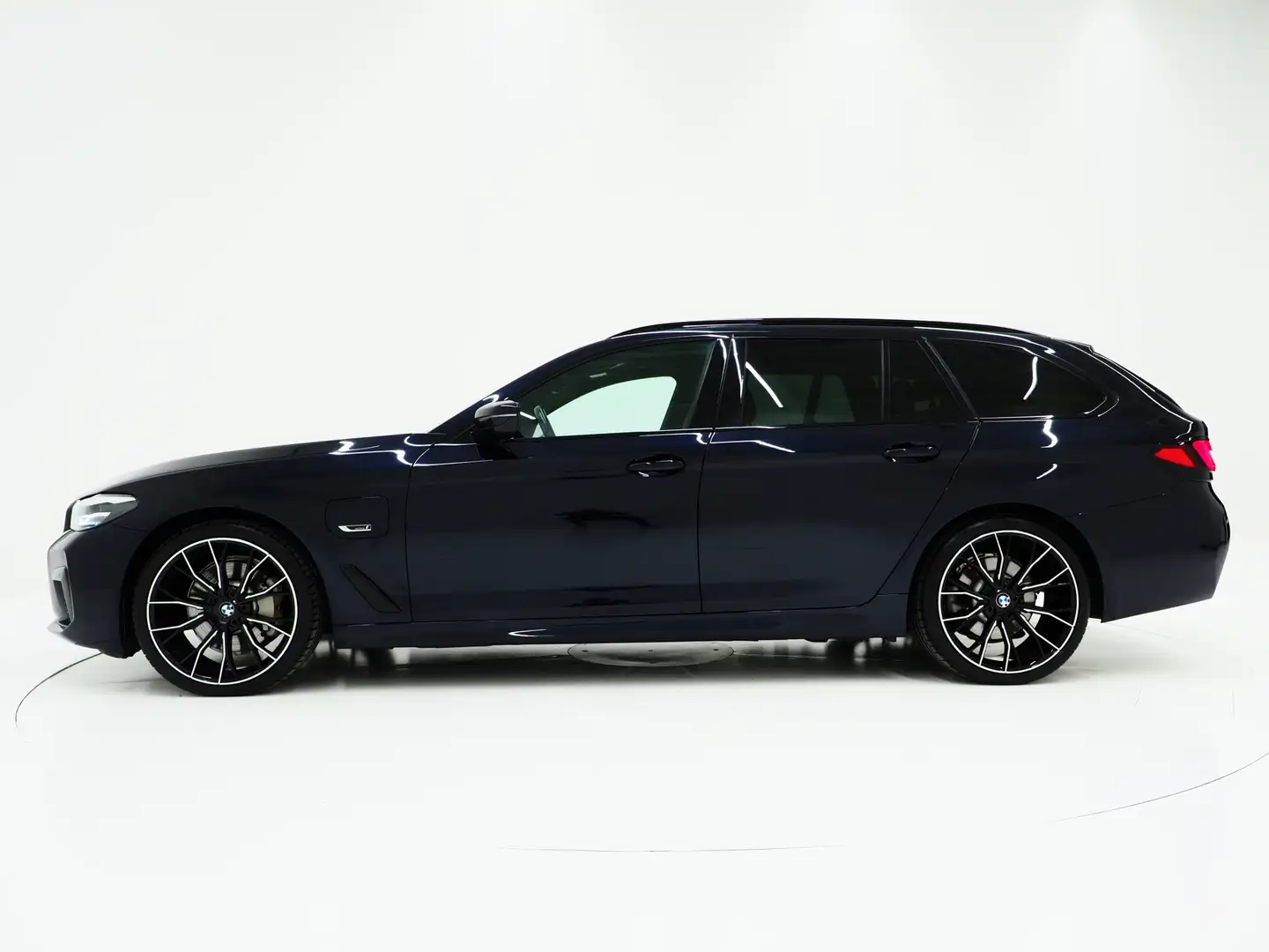BMW 530 5-serie Touring 530e M Sport Shadow | Panoramadak Noir - 2