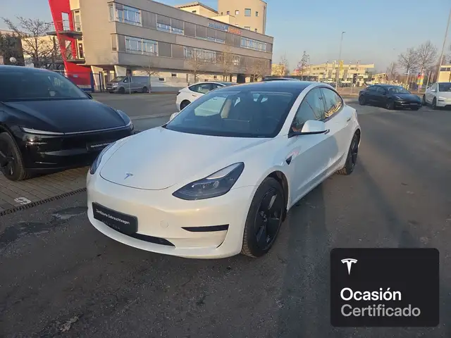 Tesla Model 3 Rear-Wheel Drive