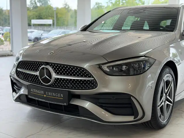Mercedes-Benz 300 view 8