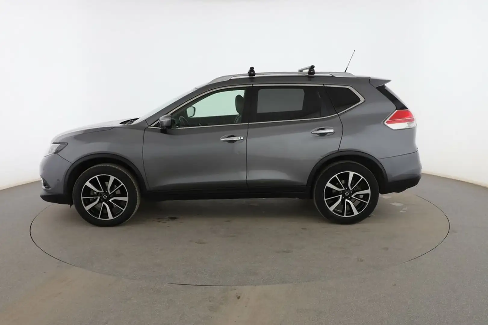 Nissan X-Trail 1.6 dCi 360 4x2 Gris - 2