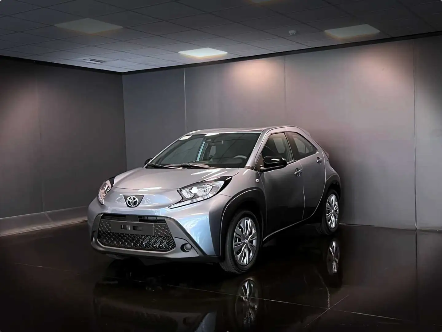 Toyota Aygo X 1.0 ACTIVE 72cv PREZZO REALE PRONTA CONSEGNA - 1