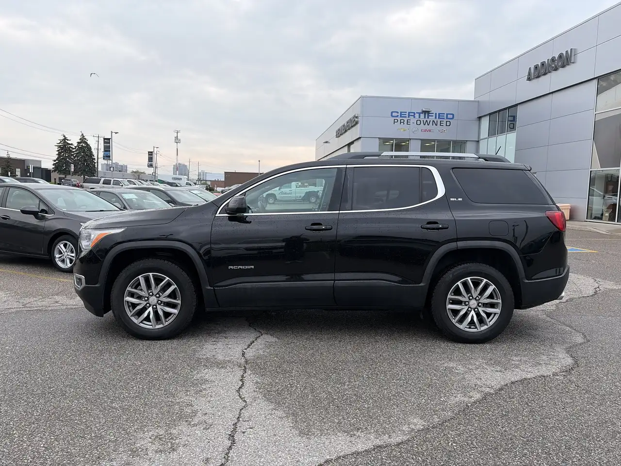 GMC Acadia снимка GMC Acadia