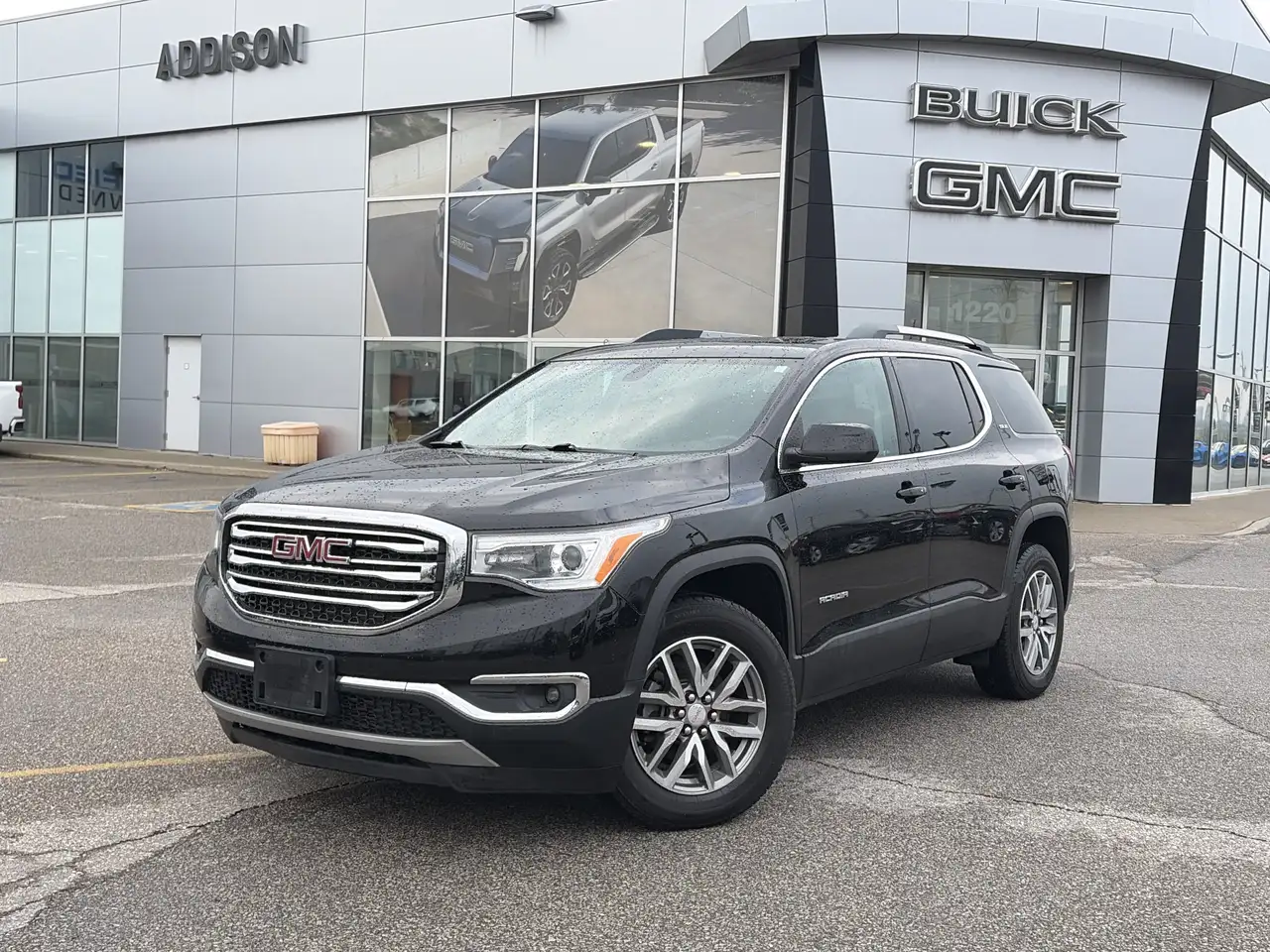 GMC Acadia снимка GMC Acadia