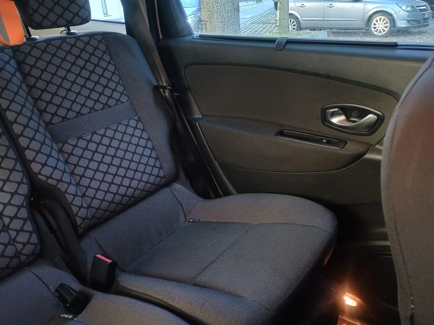 Renault Grand Scenic Grand Scenic dCi 150 FAP Aut. Bose Edition White - 2