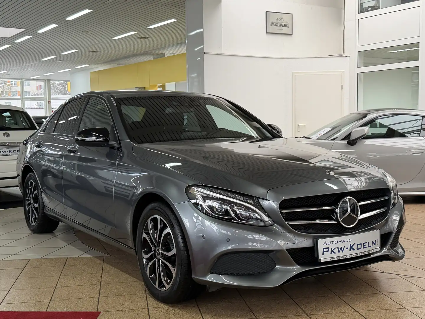 Mercedes-Benz C 200 4M Avantgarde *DiSTRO*NIGHT*COMAND*LEDER* Gris - 2