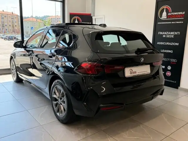 BMW 1 Series view 3