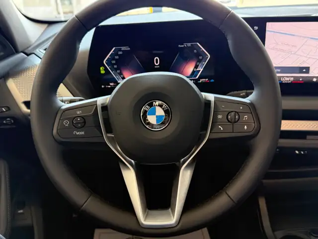 BMW 1 Series view 9