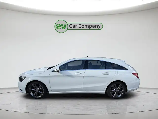 Mercedes-Benz Cla view 10