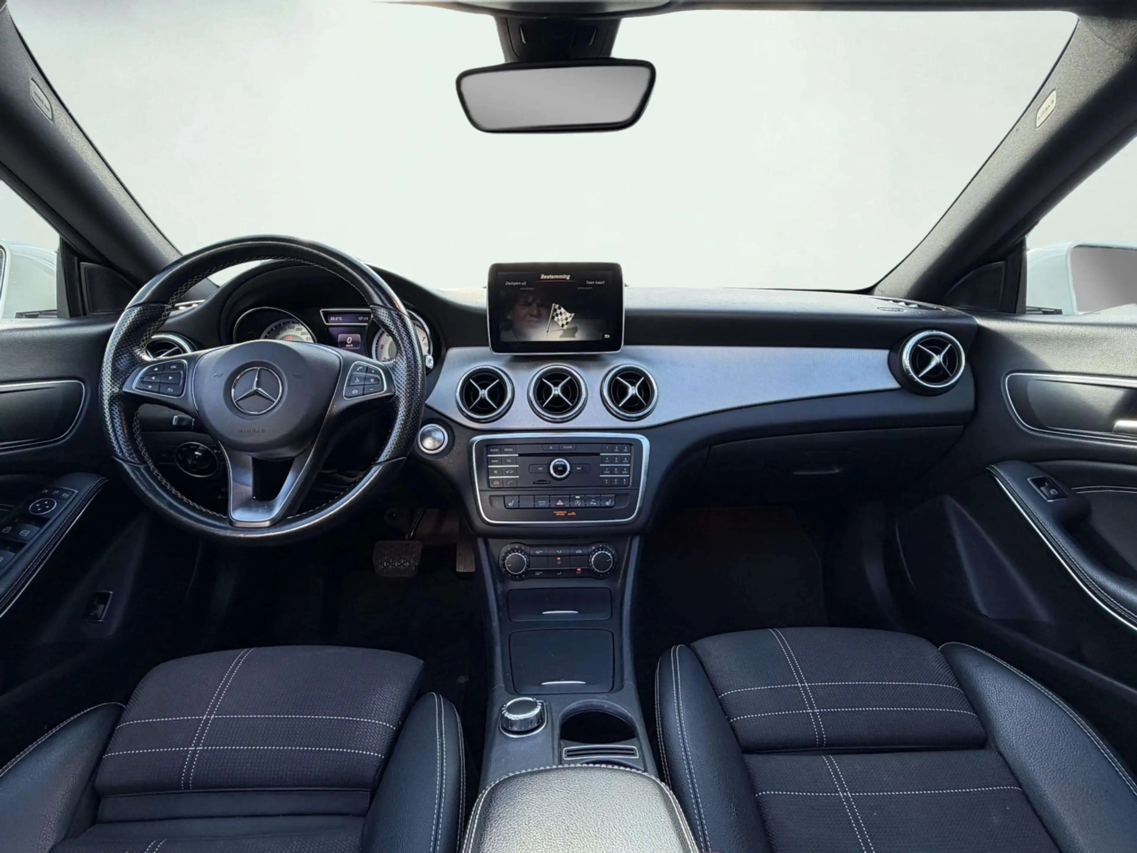 Mercedes-Benz CLA 200 Shooting Brake | Panoramadak | Nieuwe apk + Onderh — photo 6