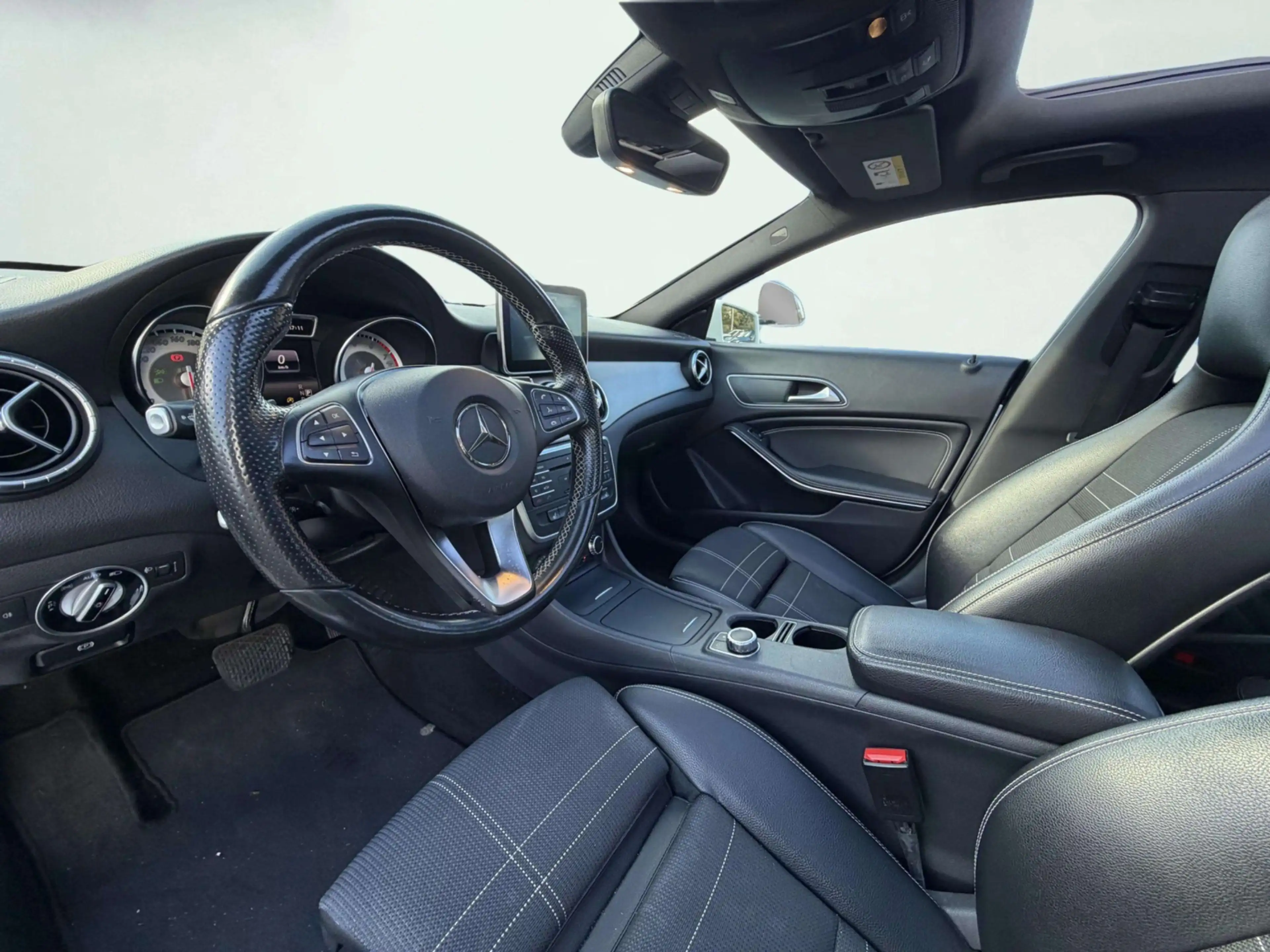 Mercedes-Benz CLA 200 Shooting Brake | Panoramadak | Nieuwe apk + Onderh — photo 5