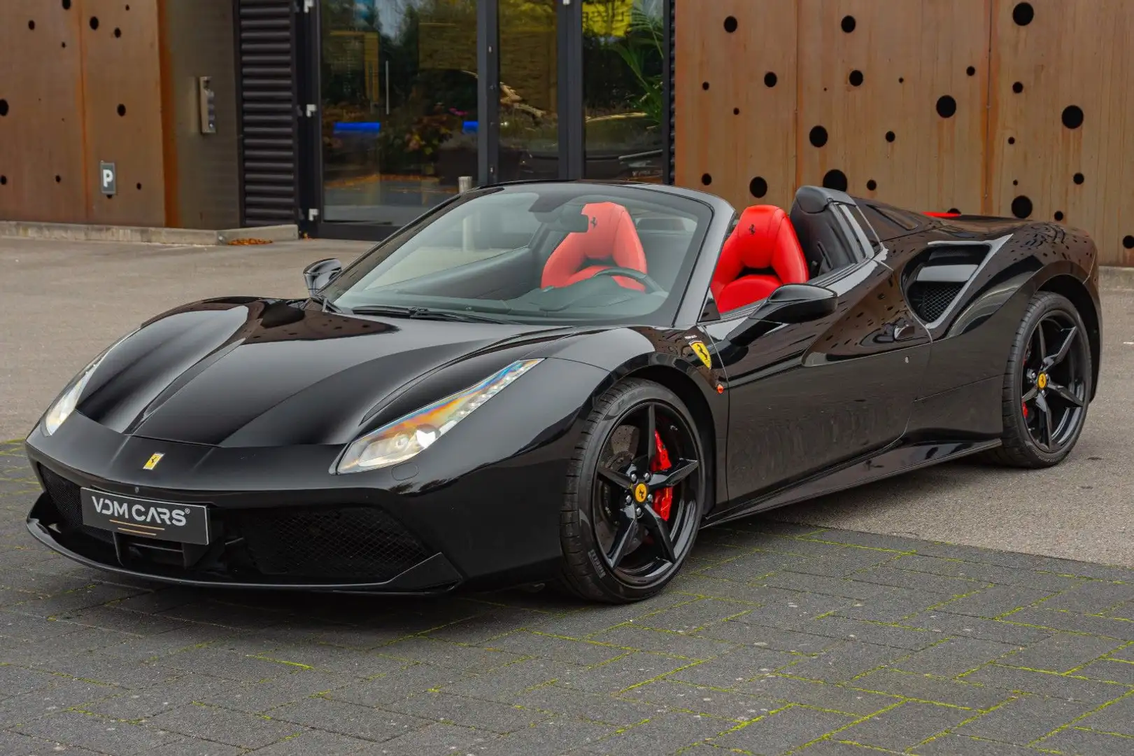 Ferrari 488 *NEW SERVICE*NEW POWER*CAMERA*LEATHER Schwarz - 2