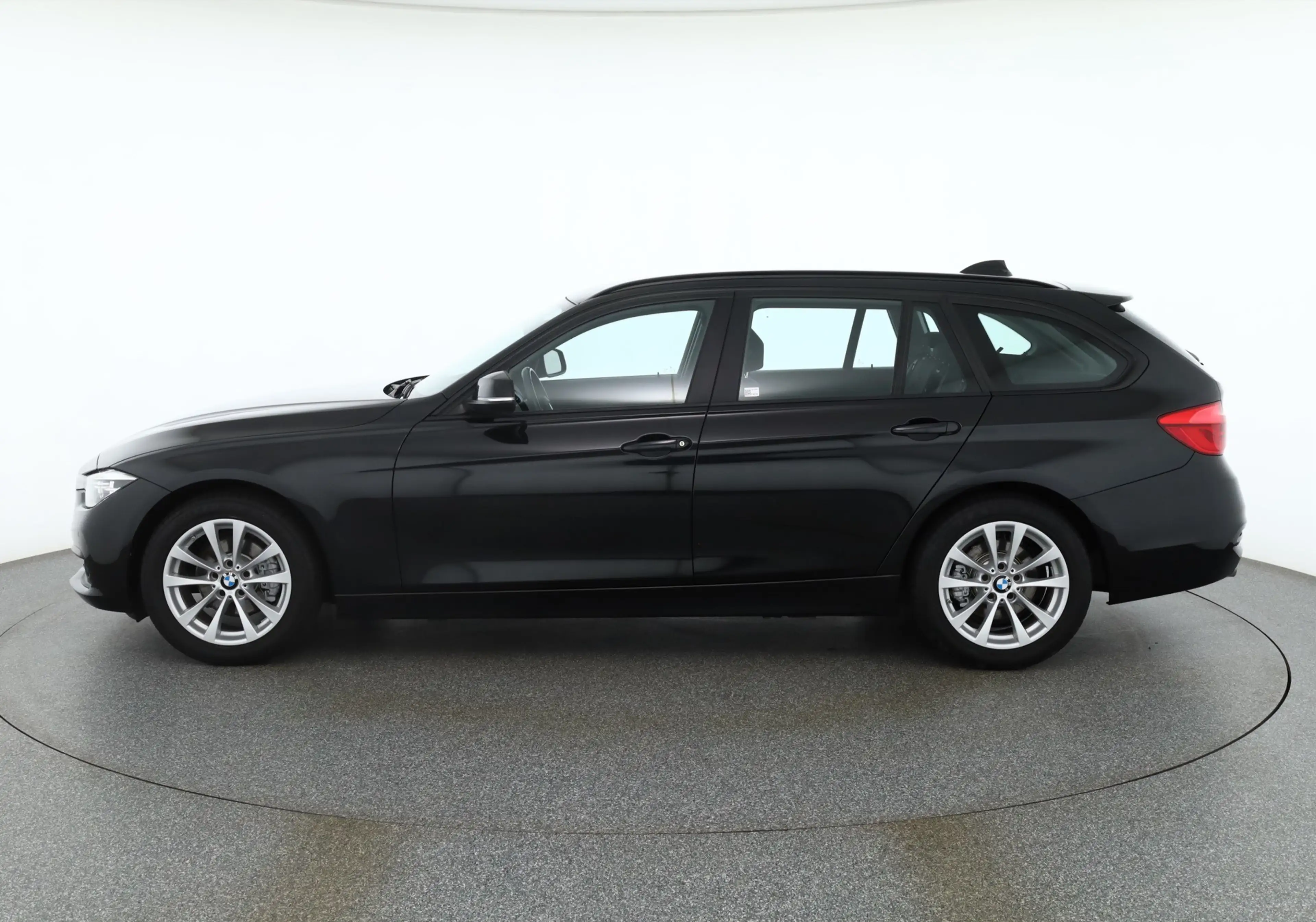 BMW 318 318d Touring LED Navi Sitzheizung PDC USB — photo 2