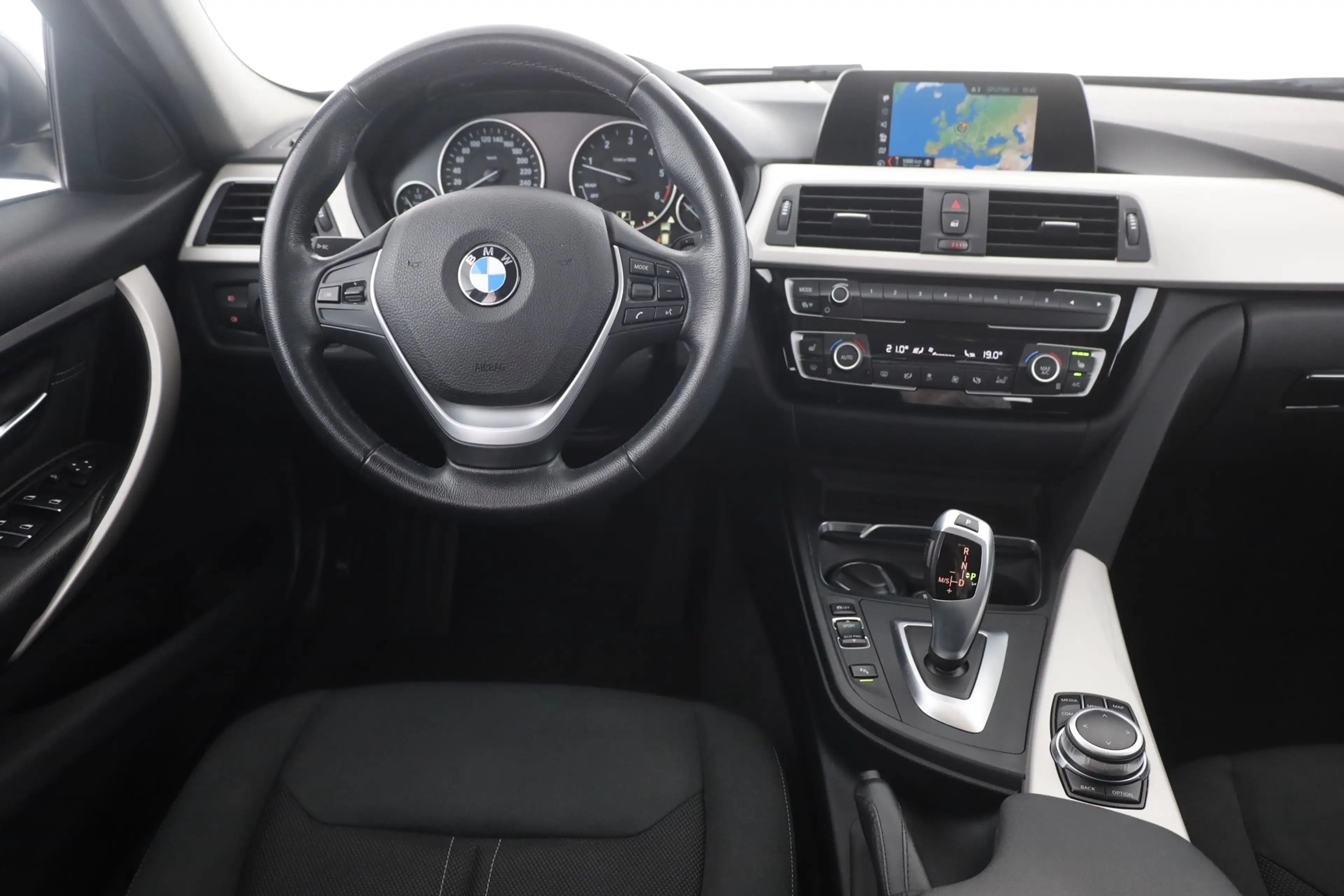 BMW 318 318d Touring LED Navi Sitzheizung PDC USB — photo 10