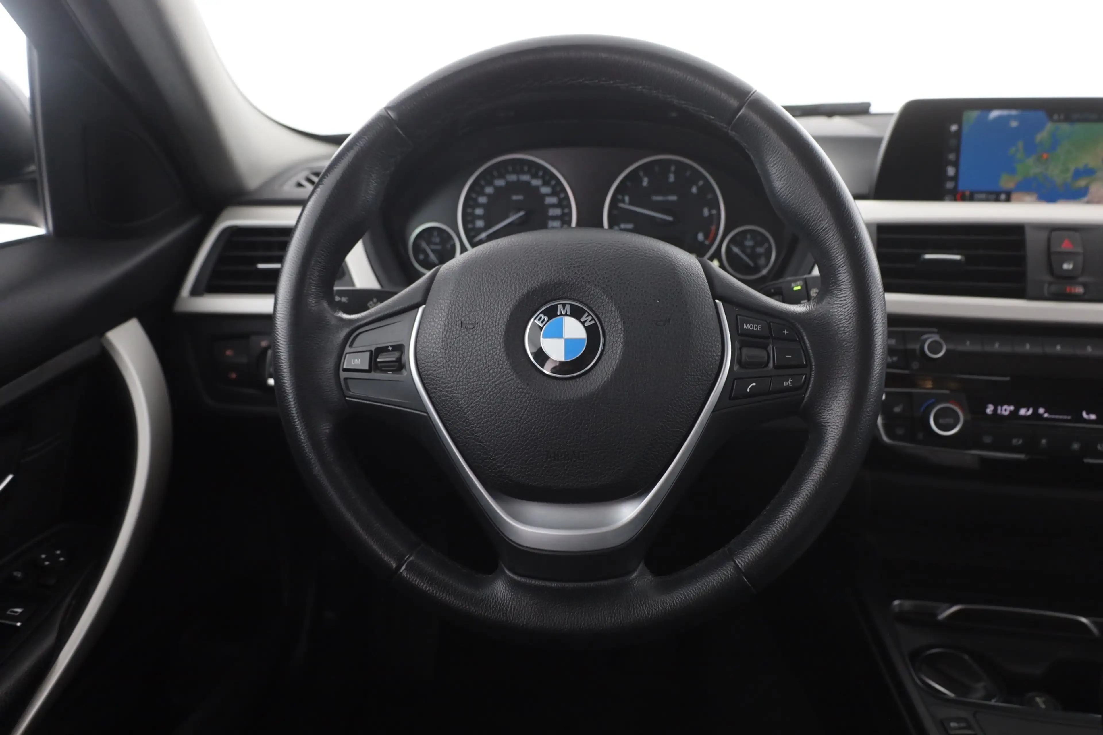BMW 318 318d Touring LED Navi Sitzheizung PDC USB — photo 14