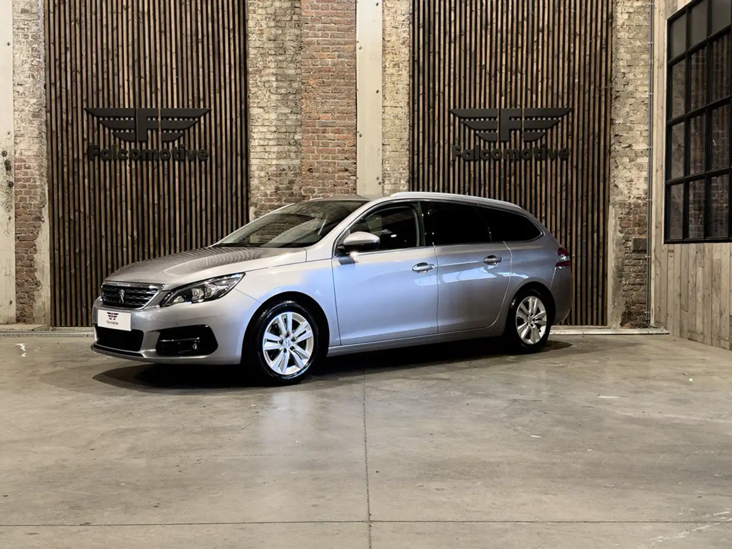 Peugeot 308 1.2 PureTech*AUT*ALLURE*ADAP. CRUISE*360° CAM*BRE - 2