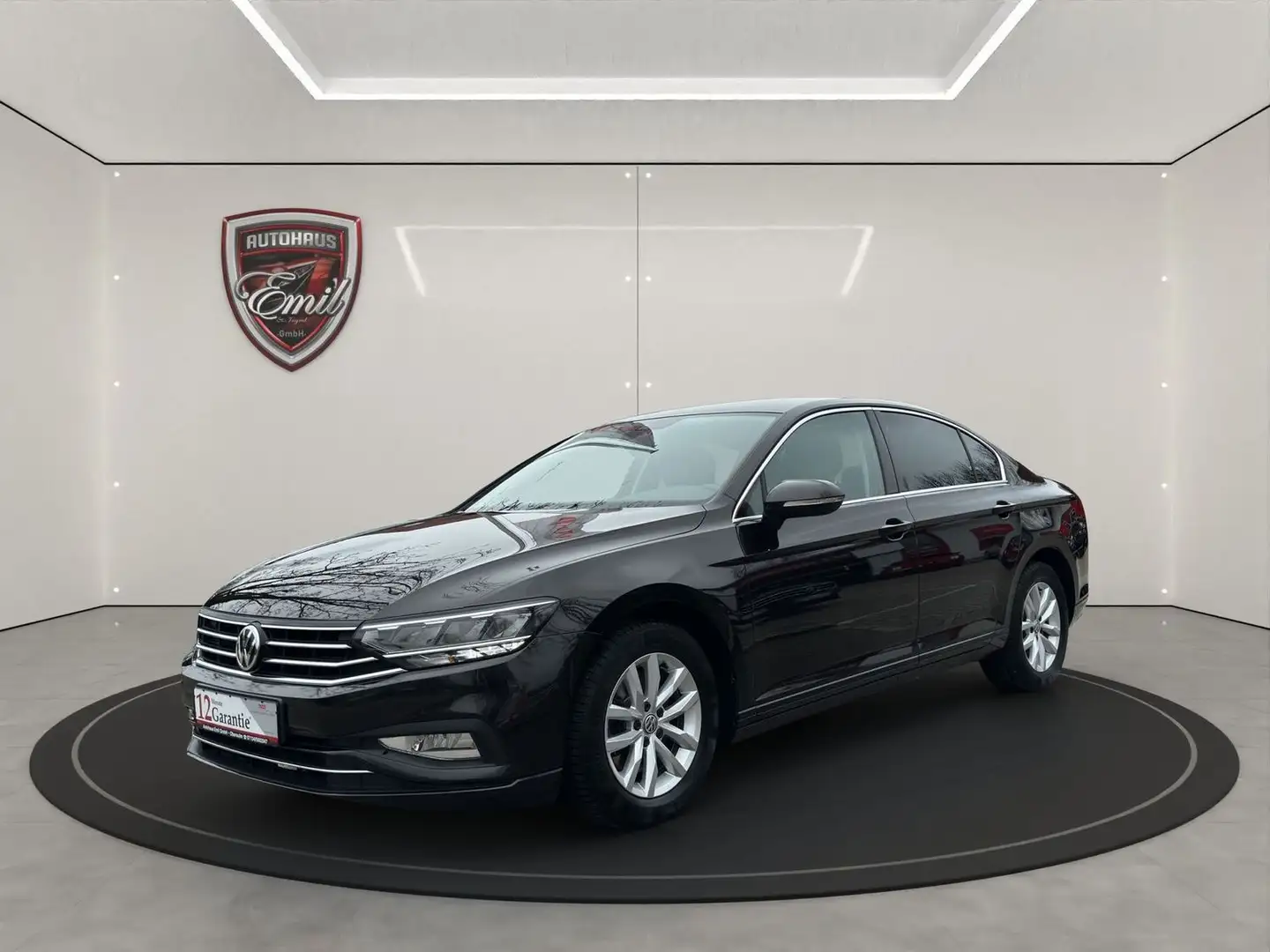 Volkswagen Passat Business smeđa - 1