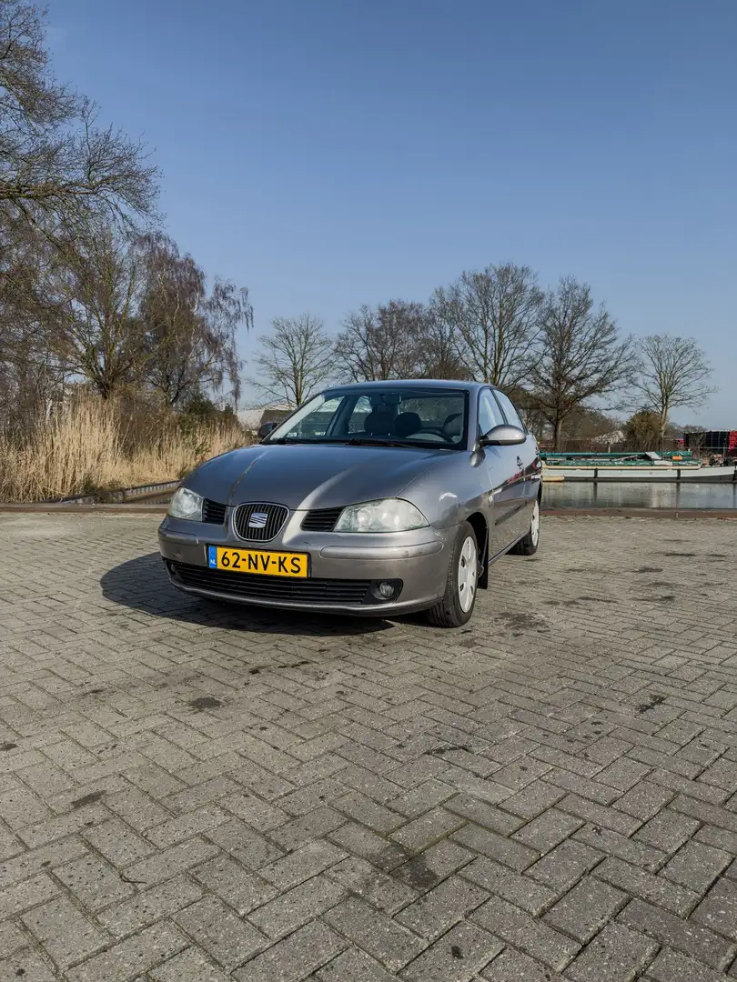 SEAT Cordoba 1.4-16V Signo Gris - 2