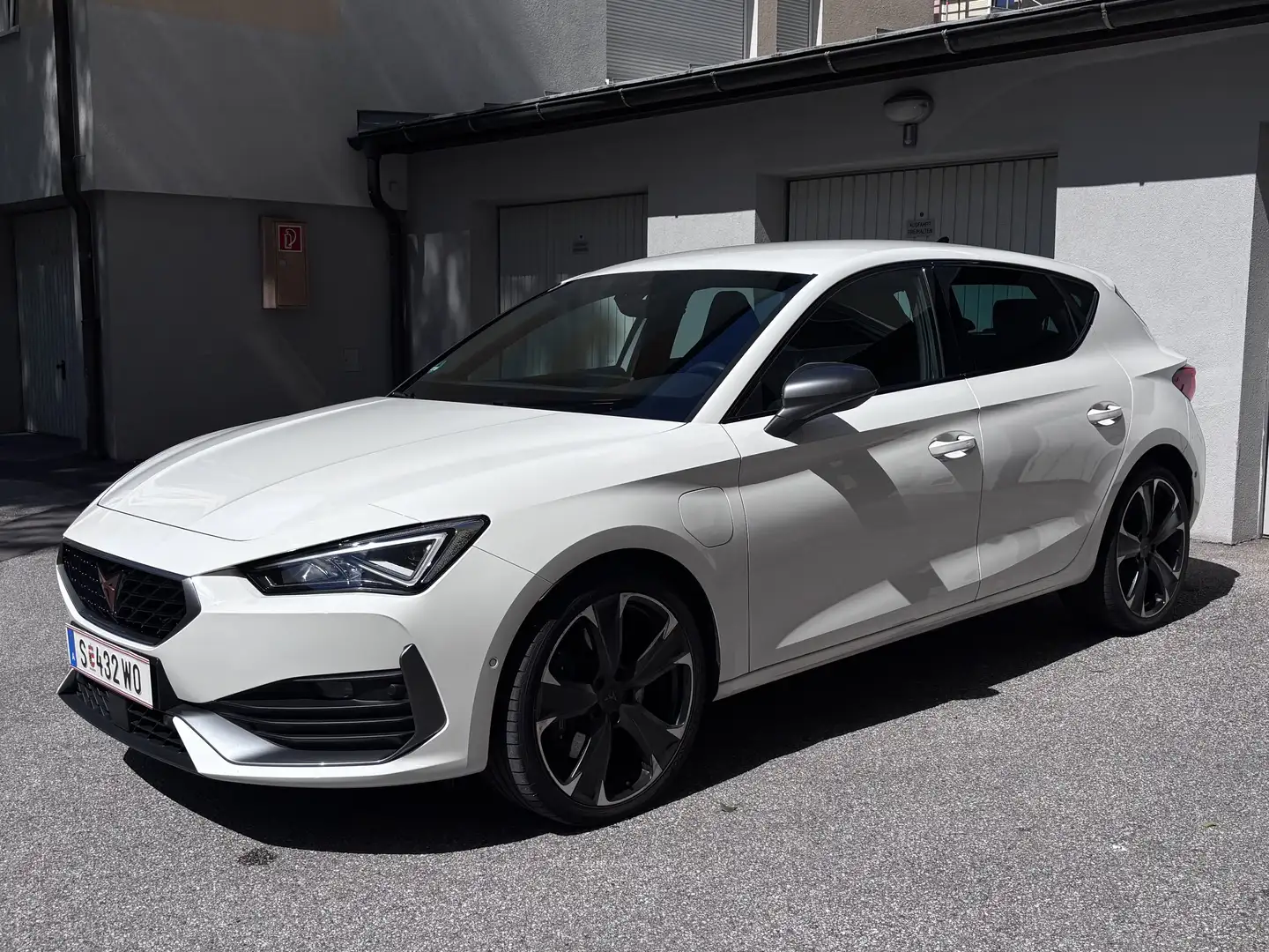 CUPRA Leon 1.4 e-Hybrid (180 kW System) VZ - 1