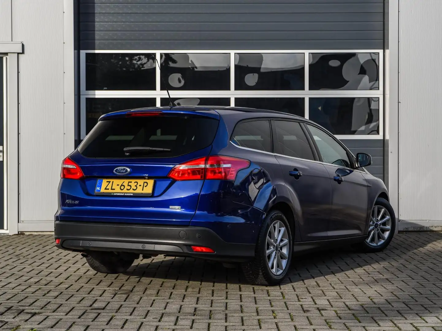 Ford Focus Wagon 1.0 Titanium Edition | Xenon | Keyless | Nav Bleu - 2