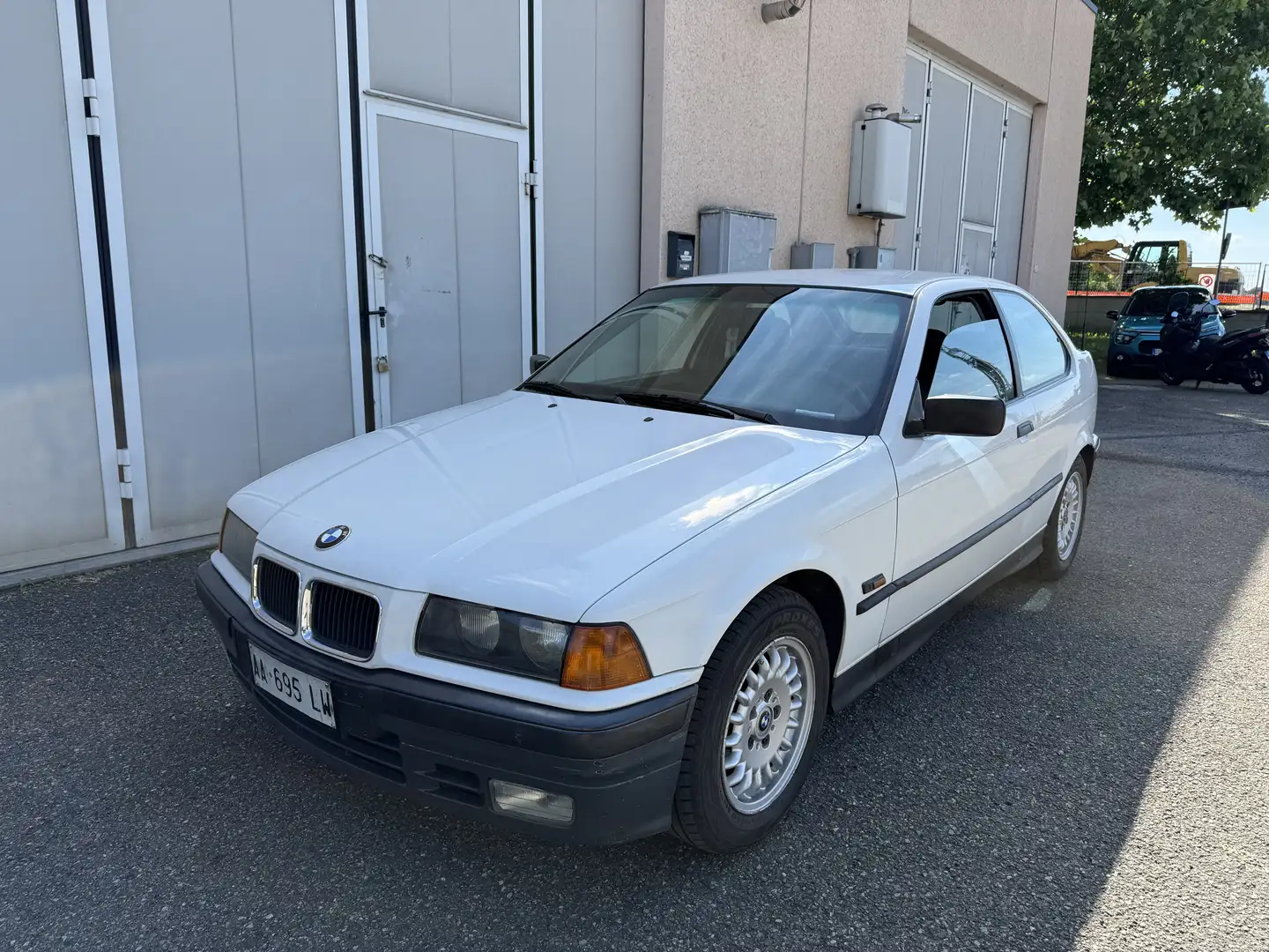 BMW 316 316i Compact Europa c/2airbag auto - 1