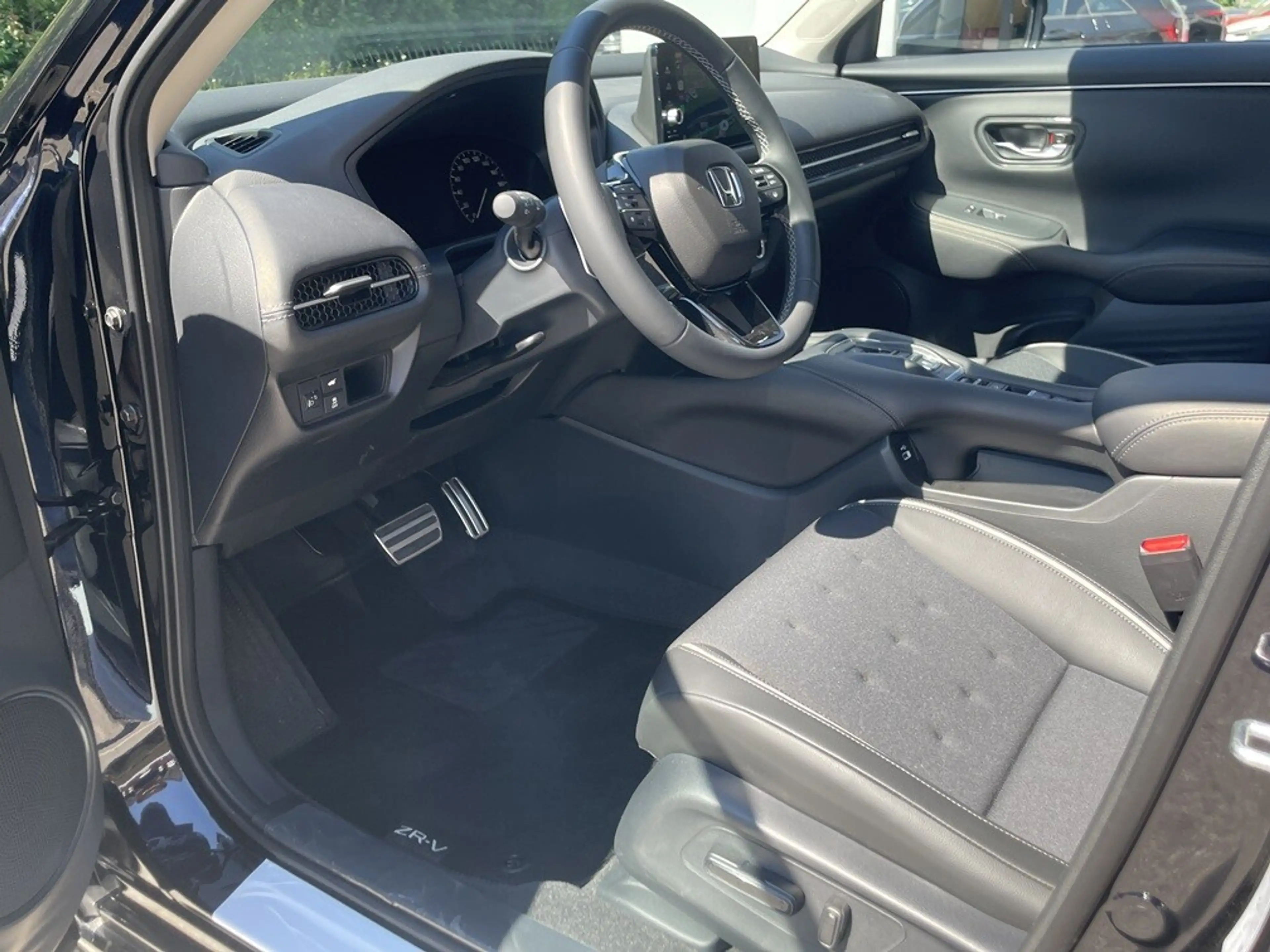 Honda ZR-V 2,0 i-MMD Hybrid Sport Aut. — photo 10
