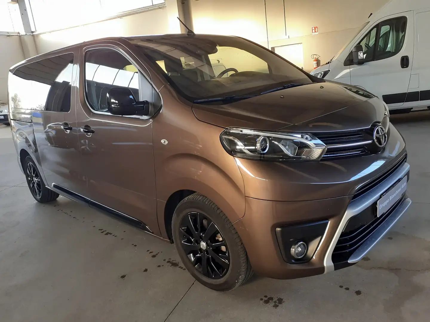 Toyota Proace Proace Verso 2.0D 180 CV L1 D Black Edition Marrone - 1