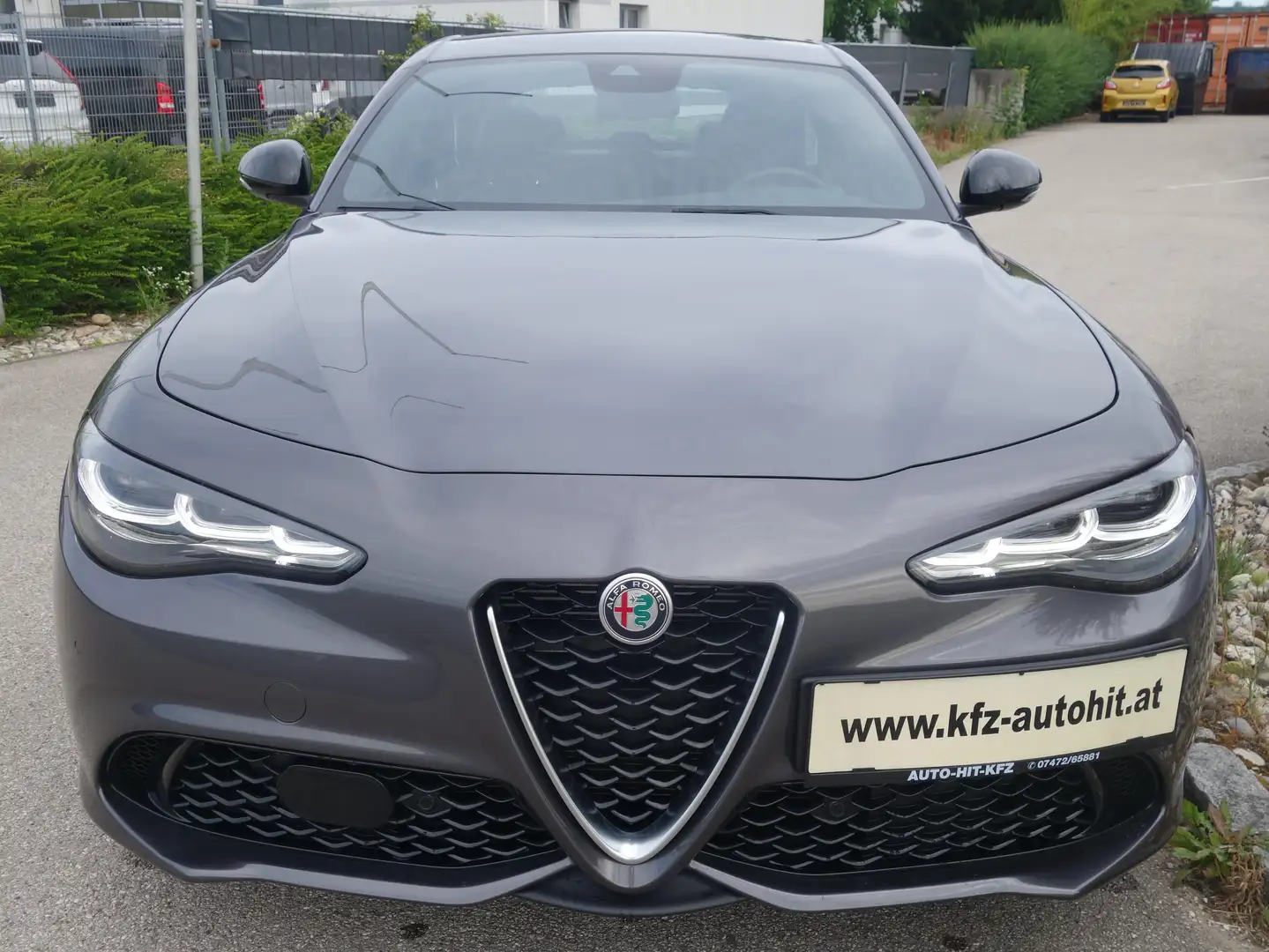 Alfa Romeo Giulia Giulia Ti 2,0 280 AT8 Q4 Ti ***leasingfähig*** Grau - 2