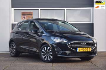 1.0 EcoBoost Hybrid Titanium + NAVIGATIE/DRAADLOOS