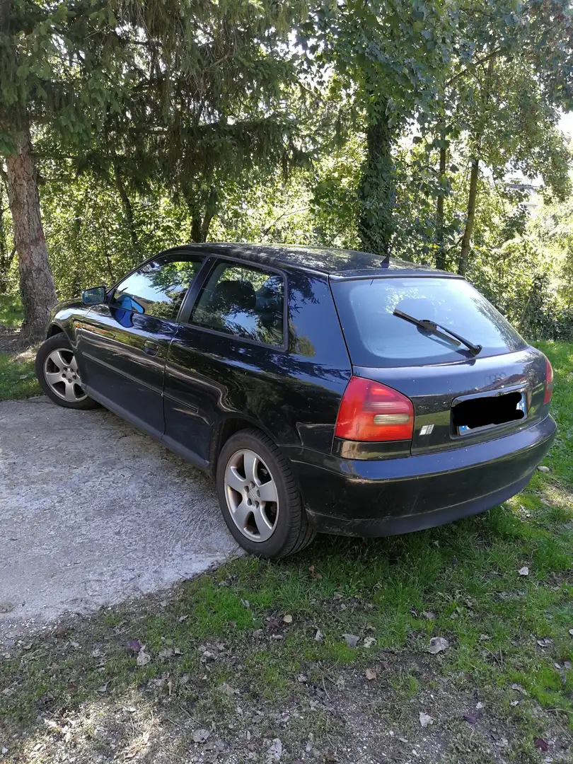 Audi A3 1.9 TDI Ambition Schwarz - 2