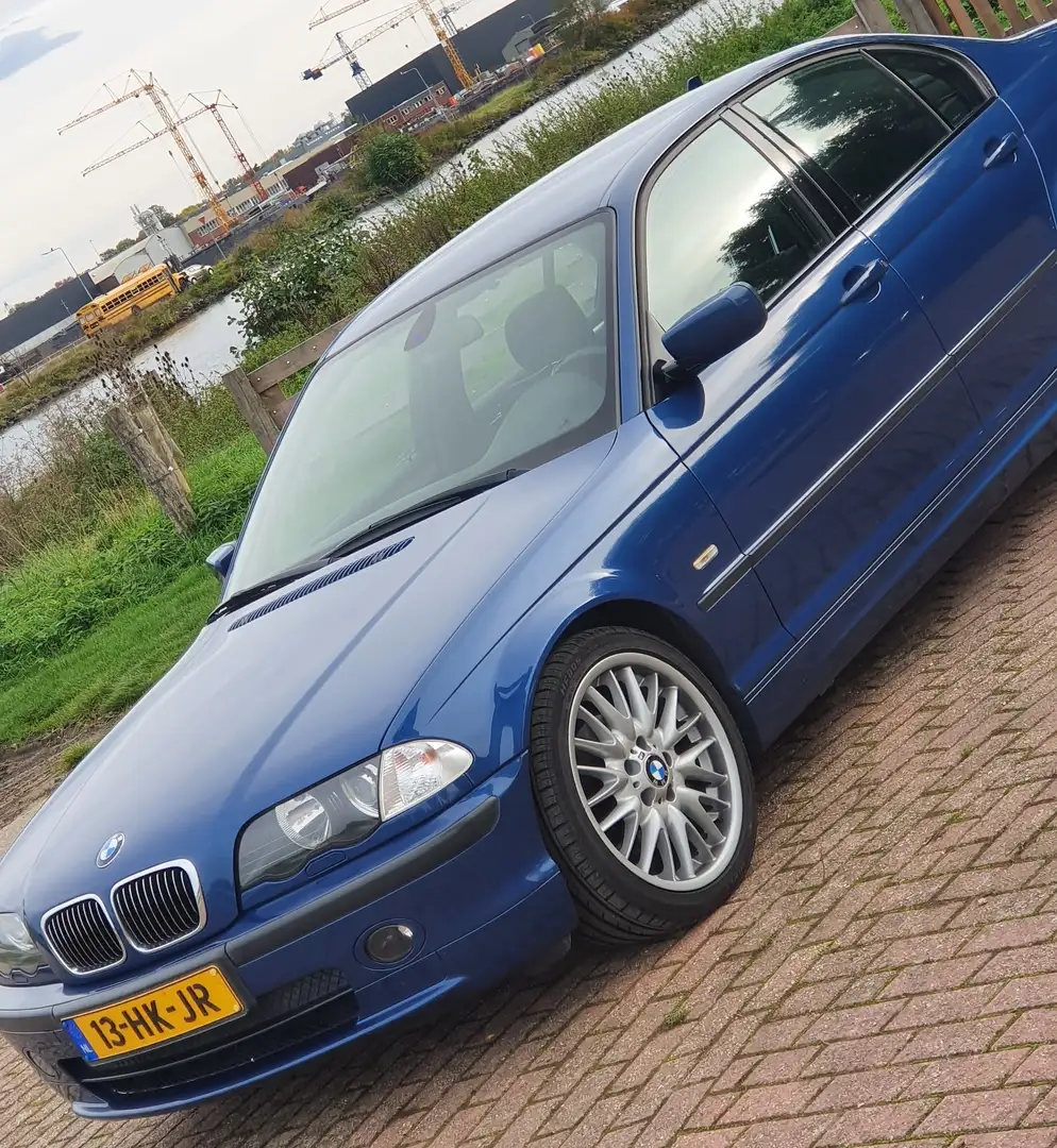 BMW 330 330 325i Executive Blauw - 2
