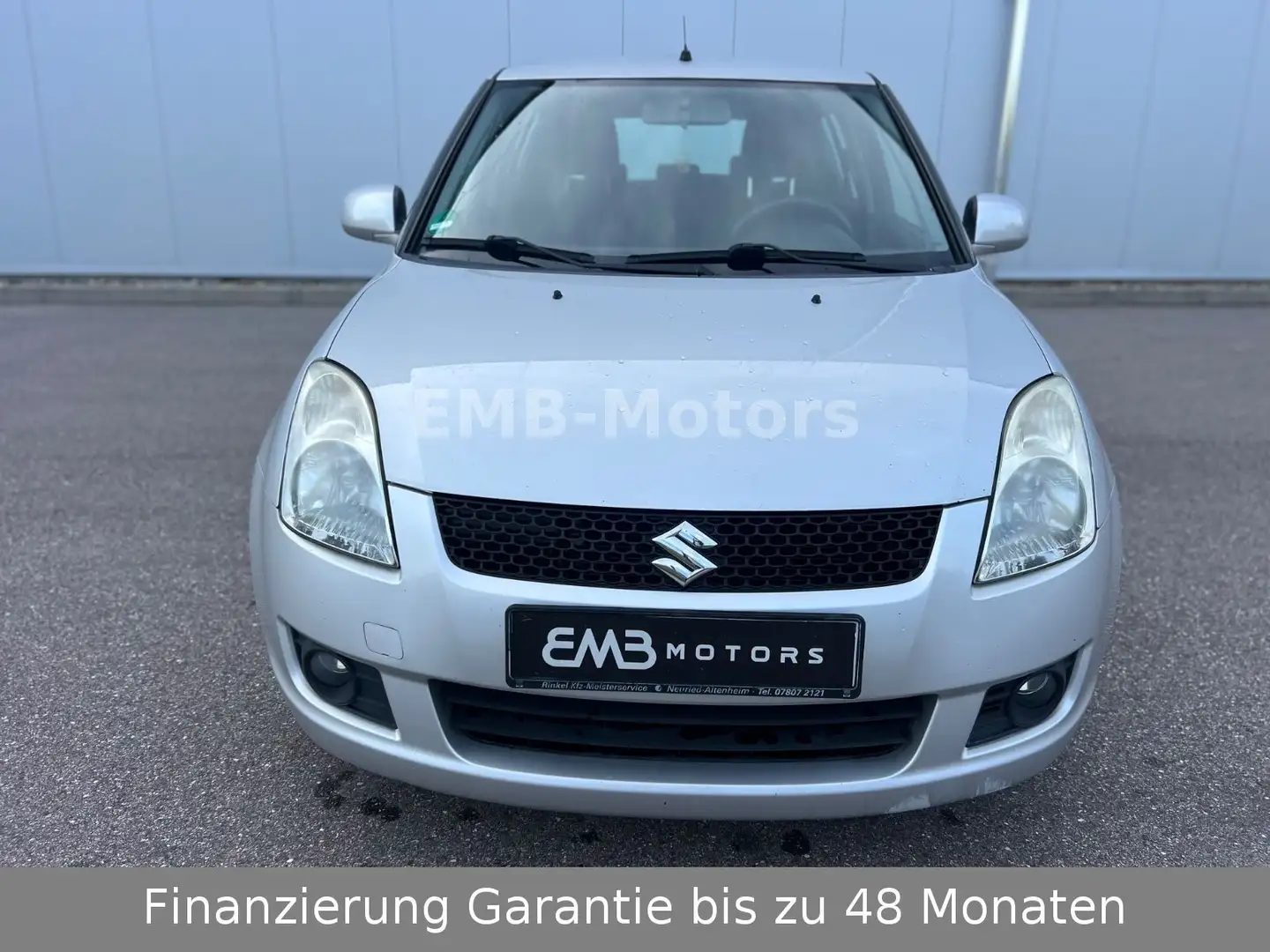 Suzuki Swift Lim. Club Silber - 2