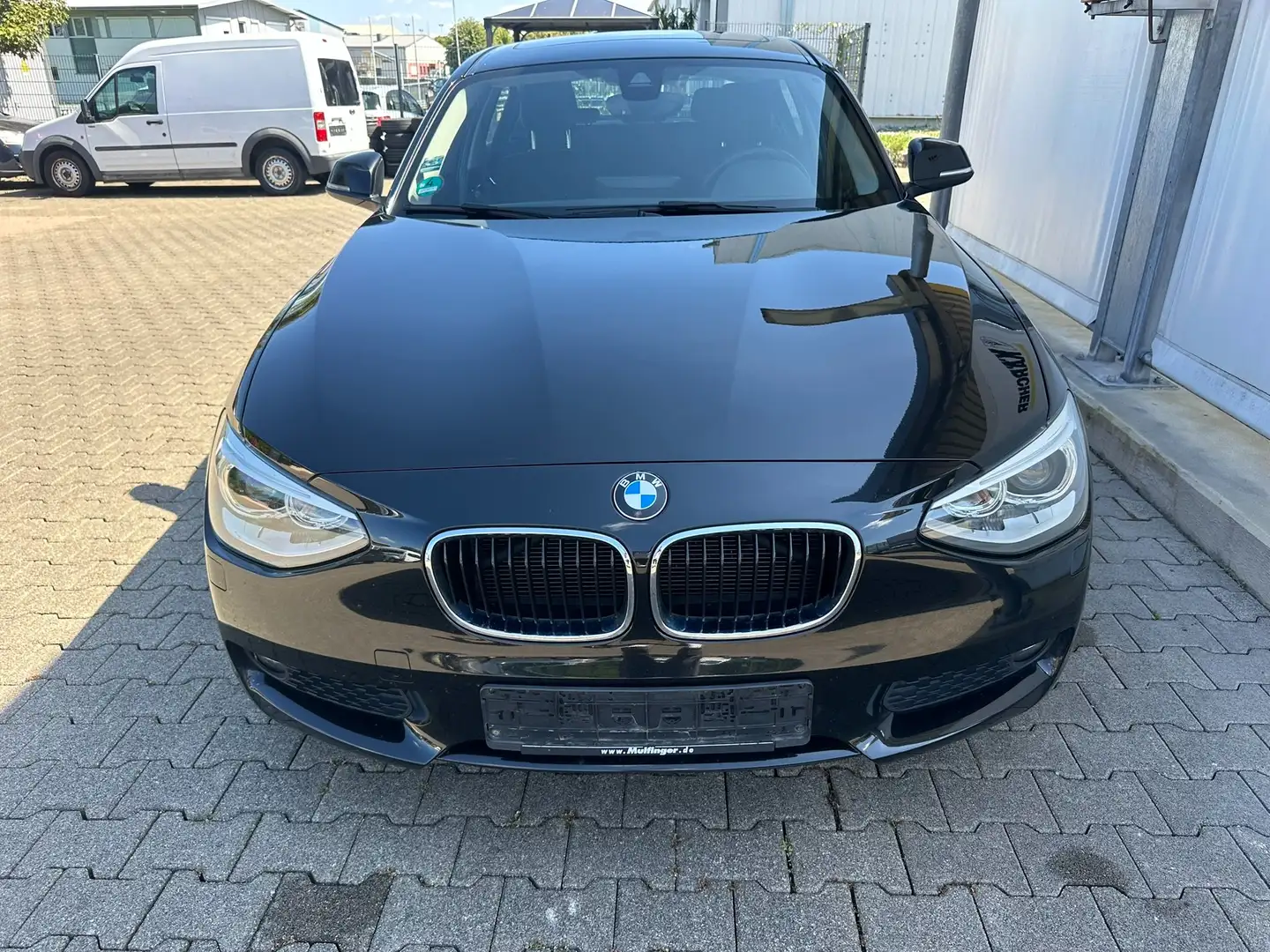 BMW 116 116 i Xenon, NaviProf. Schiebedach uvm. Schwarz - 2