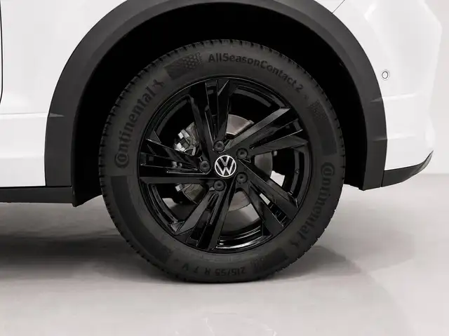 Volkswagen T-Roc view 8
