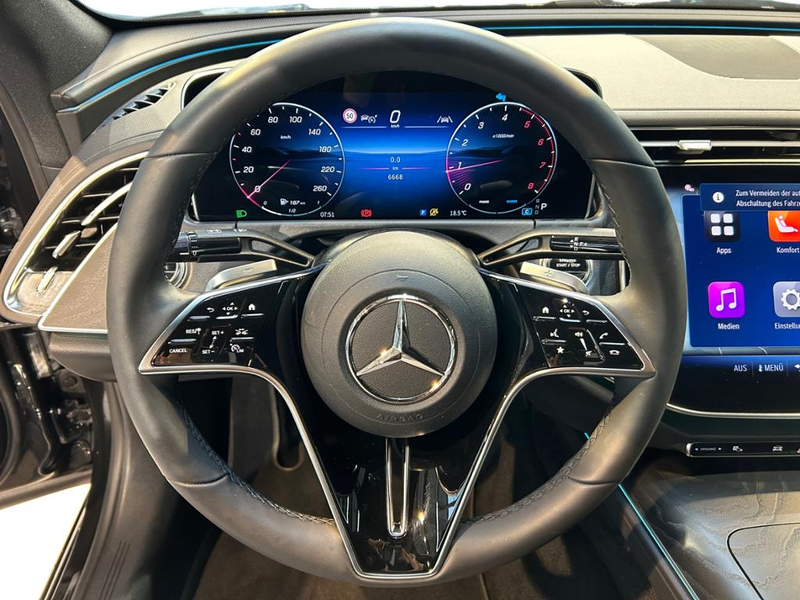 Mercedes-Benz E 200 Avantgarde Avantgarde+MBUX+AHK+Wide+Cam — photo 15