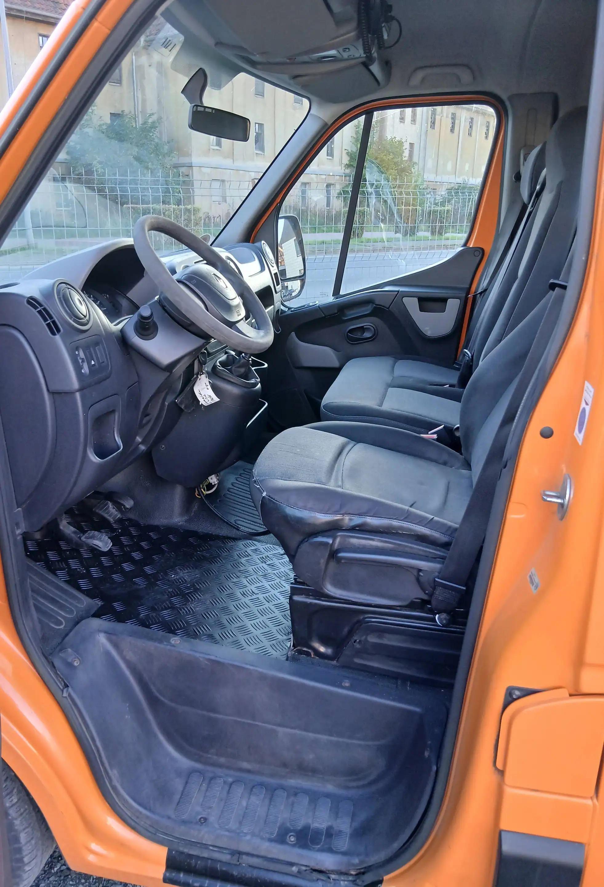 Renault Master L2H1 3,5t — photo 13
