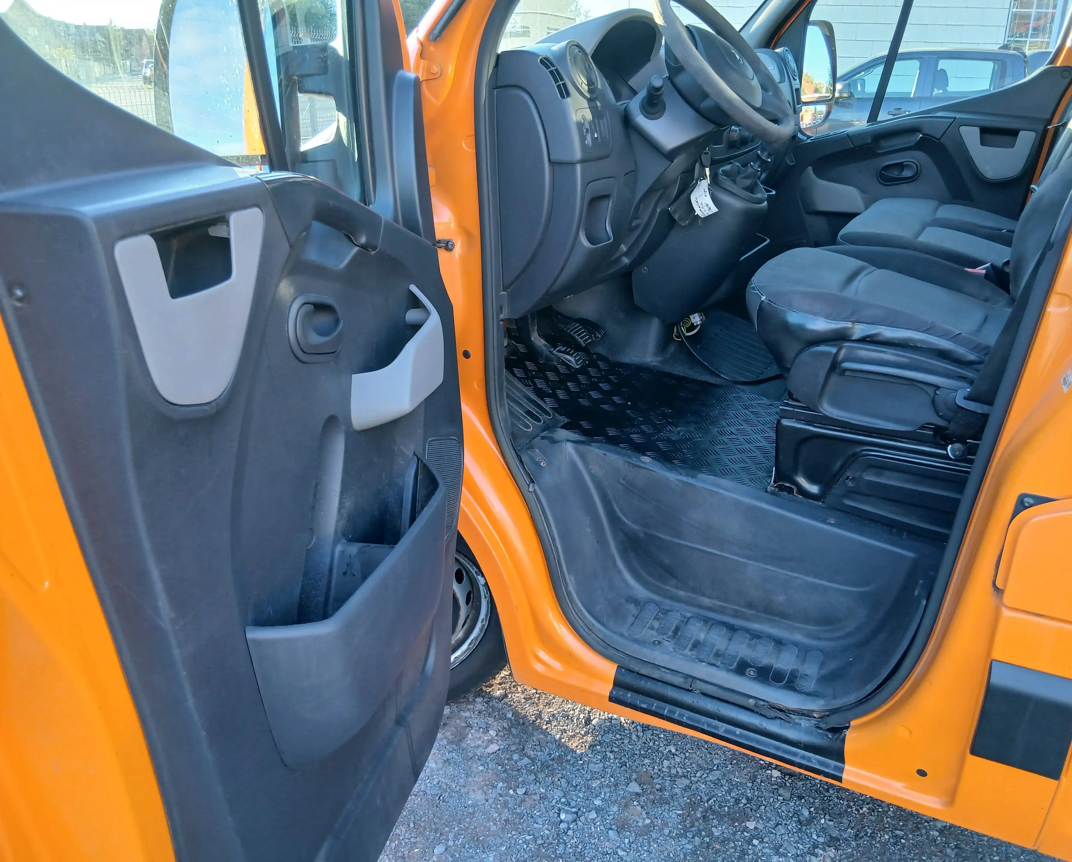 Renault Master L2H1 3,5t — photo 9