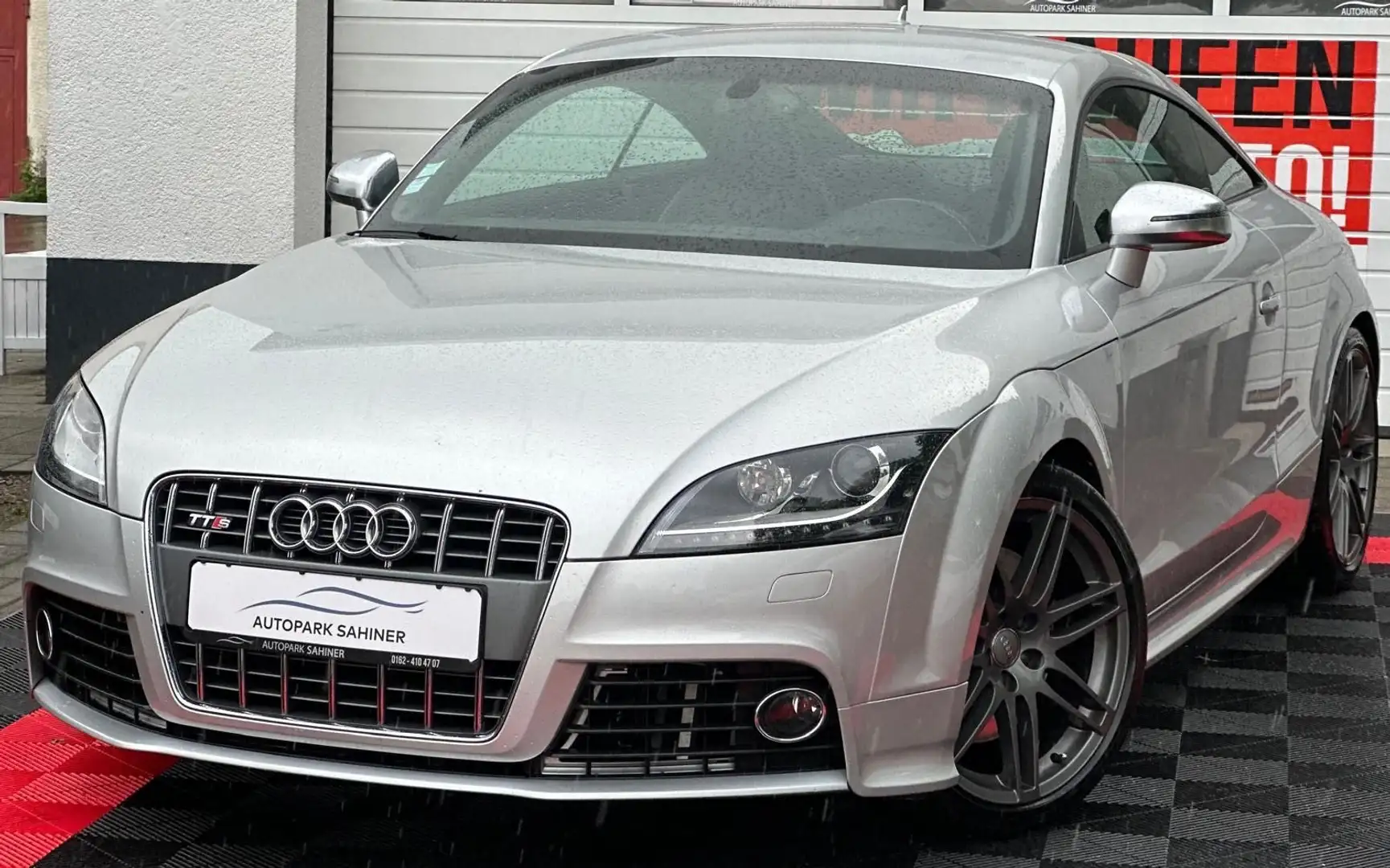 Audi TT Coupe/Roadster 2.0 TFSI  TTS Coupe quattro Silber - 2