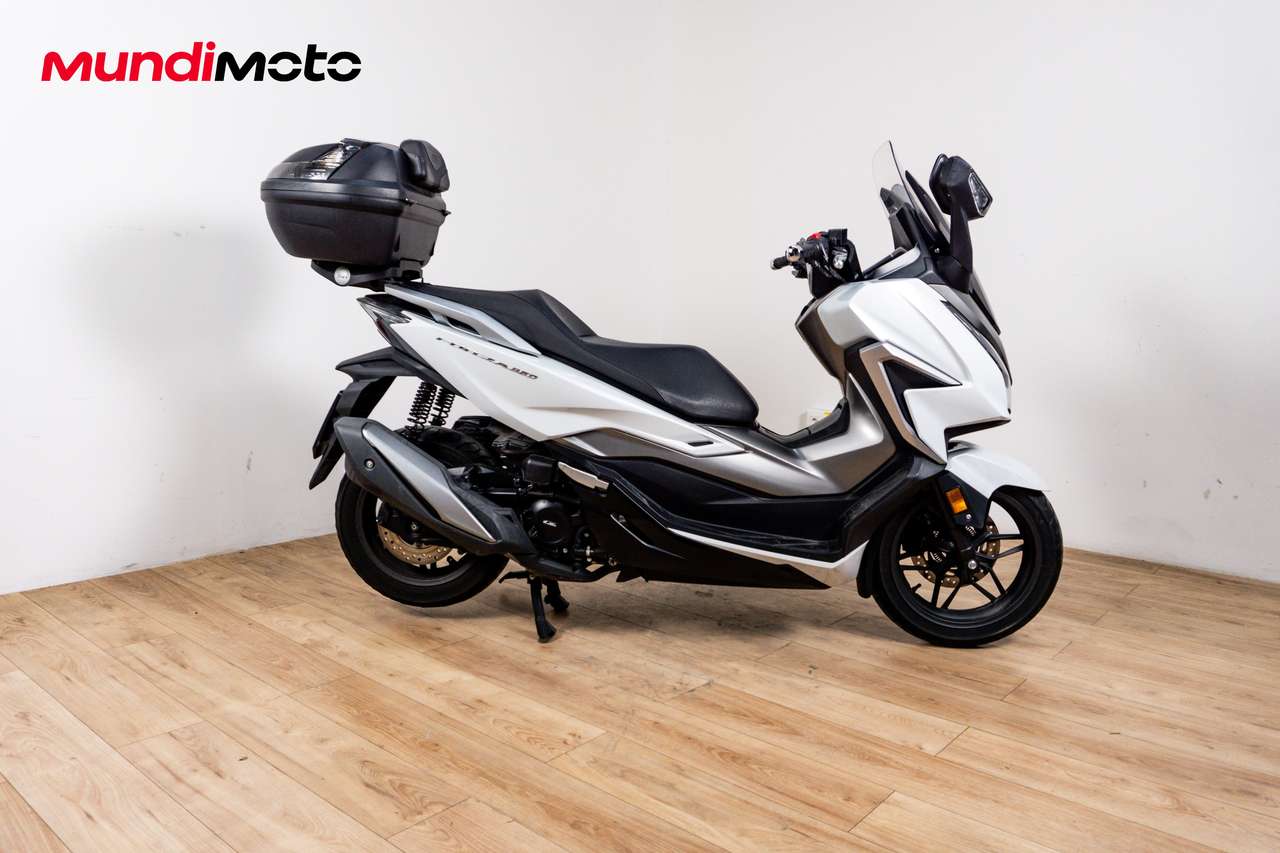 Honda Forza 350