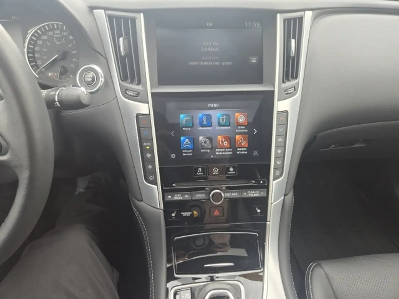 Infiniti Q50 снимка Infiniti Q50
