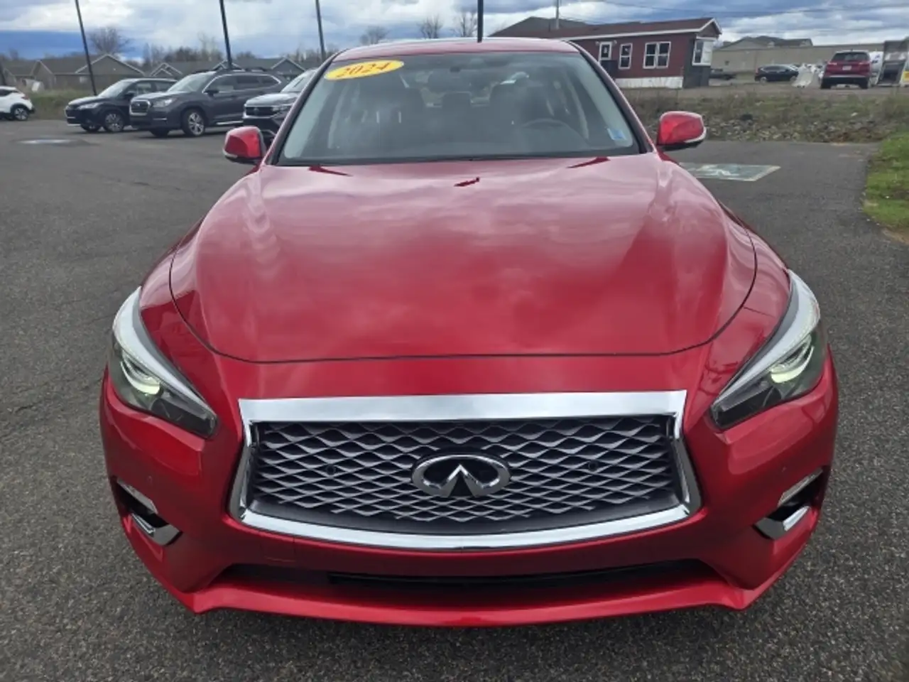Infiniti Q50 снимка Infiniti Q50