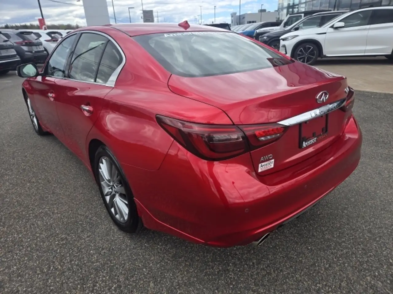 Infiniti Q50 снимка Infiniti Q50