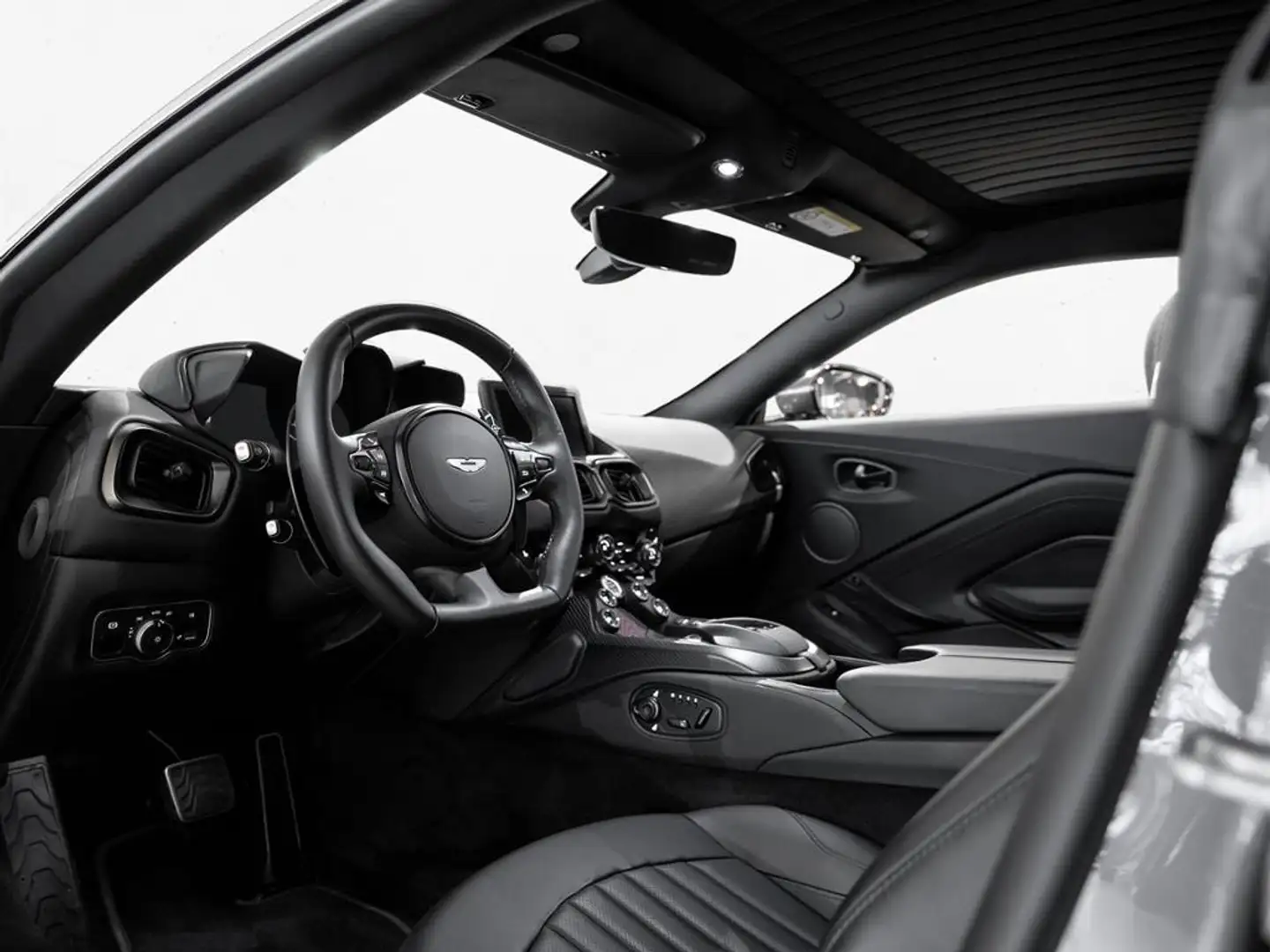 Aston Martin V8 Vantage Coupe 007 Edition 1 of 100 AstonMartin Ham Grau - 2