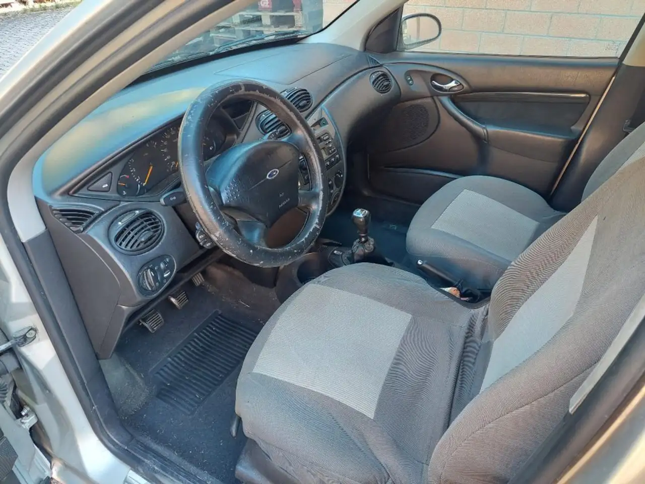 Ford Focus 1.8 TDDi cat SW Ghia, foto 5
